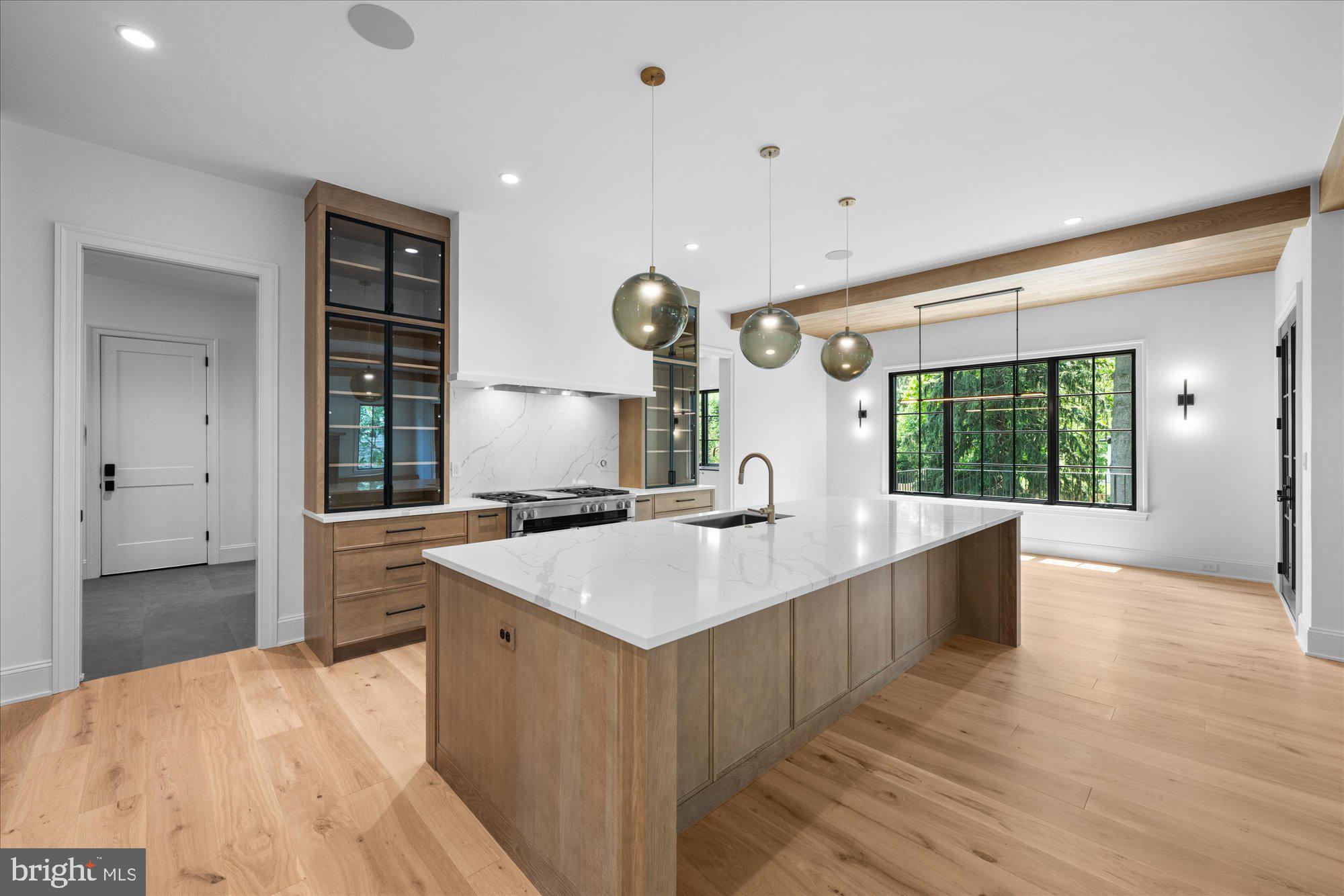 SALONA VILLAGE - Residential