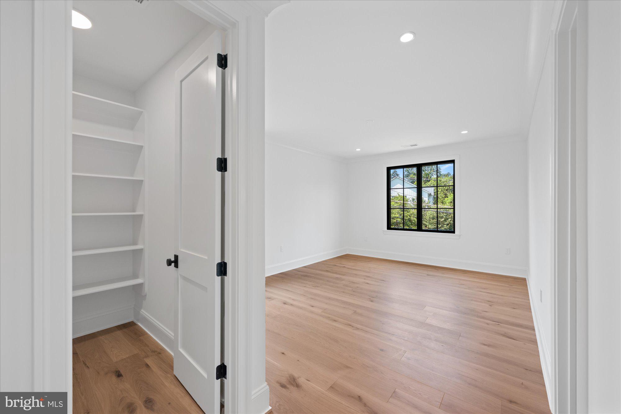 SALONA VILLAGE - Residential