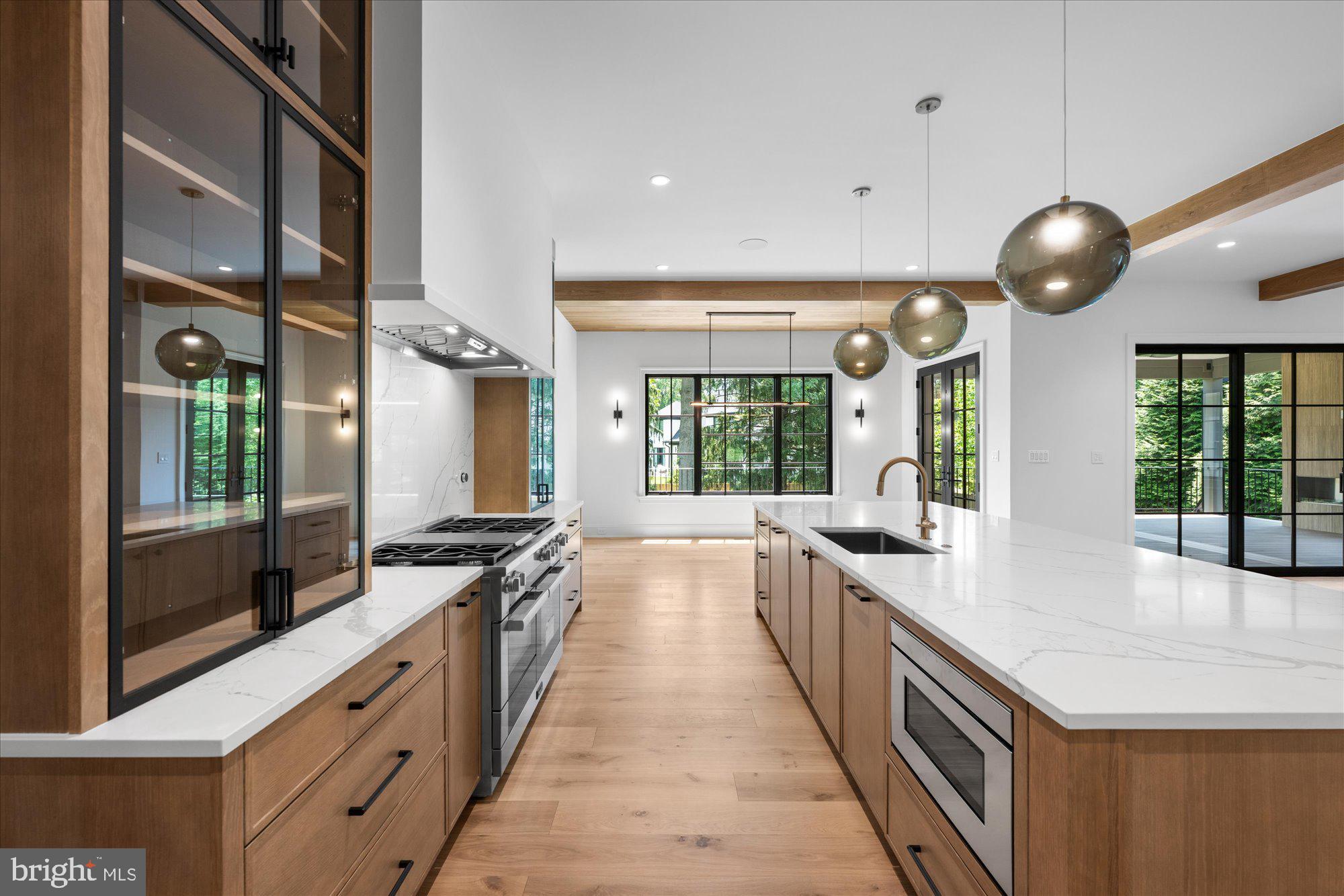 SALONA VILLAGE - Residential