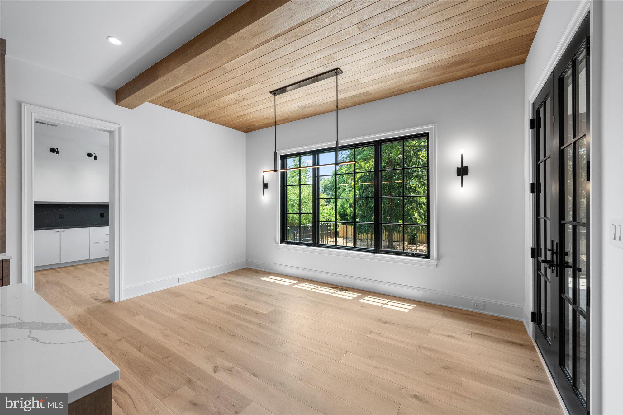 SALONA VILLAGE - Residential