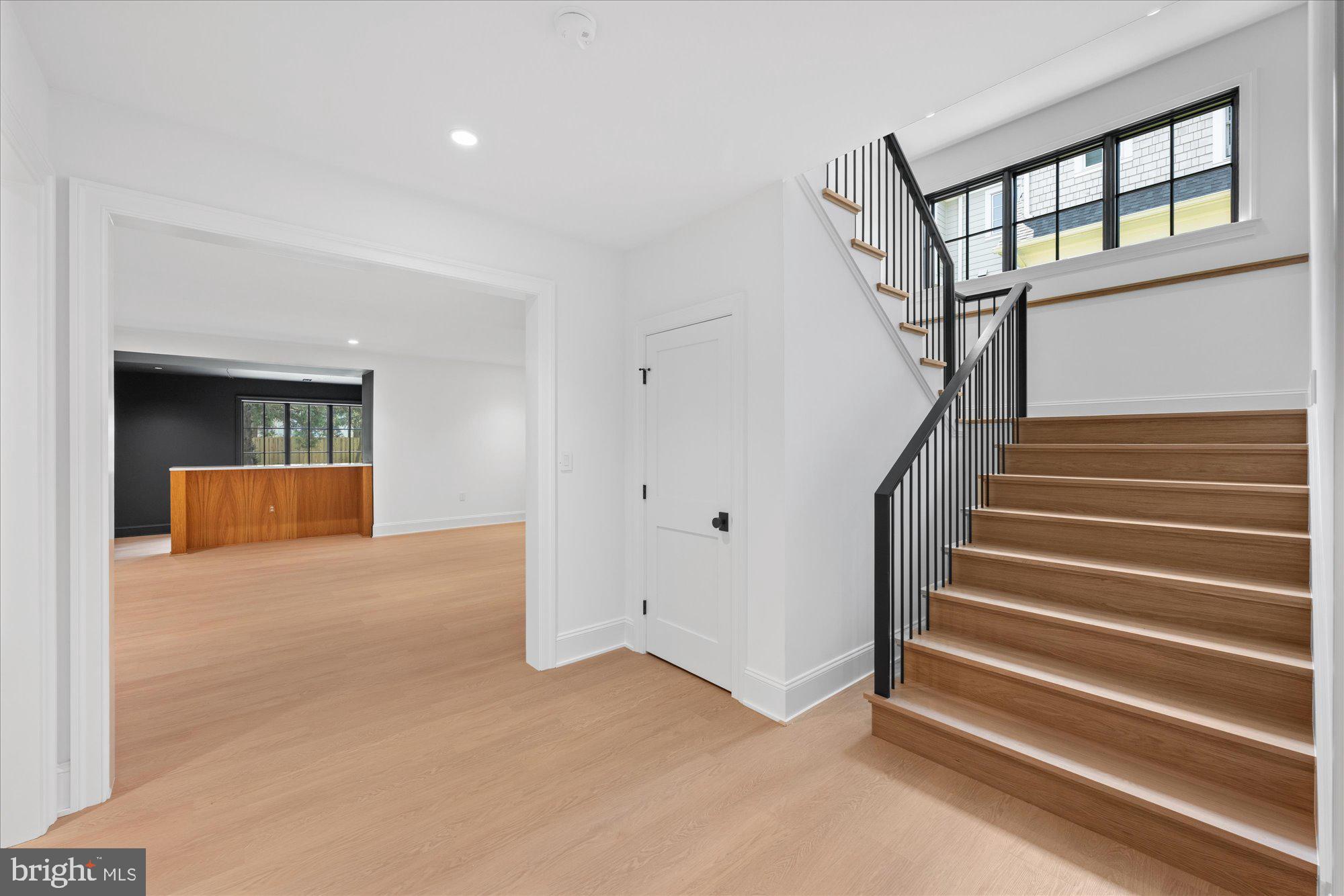 SALONA VILLAGE - Residential