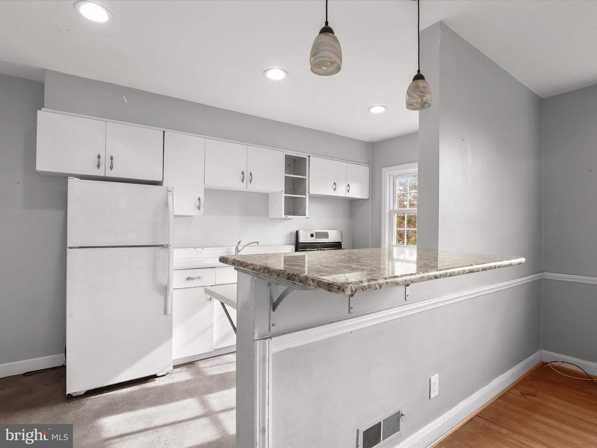 ACADEMY HEIGHTS - Residential