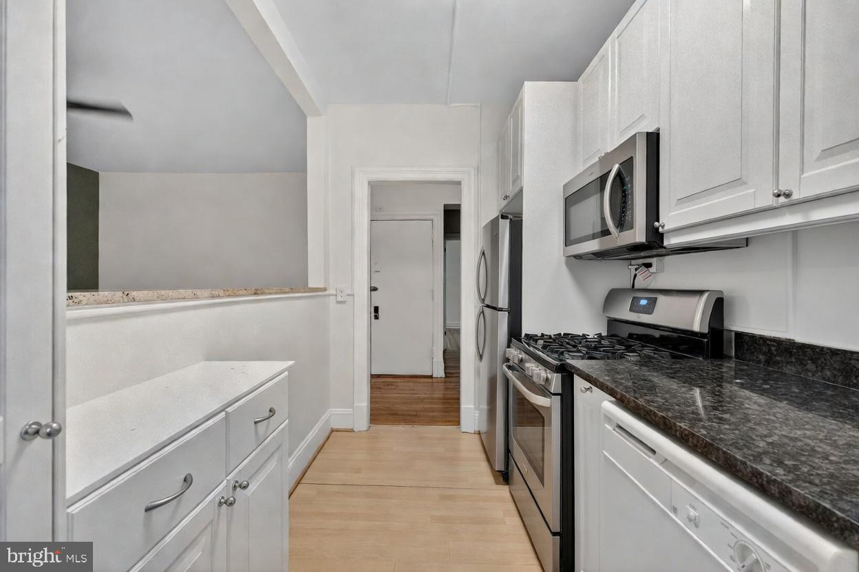 1954 COLUMBIA ROAD NW 110