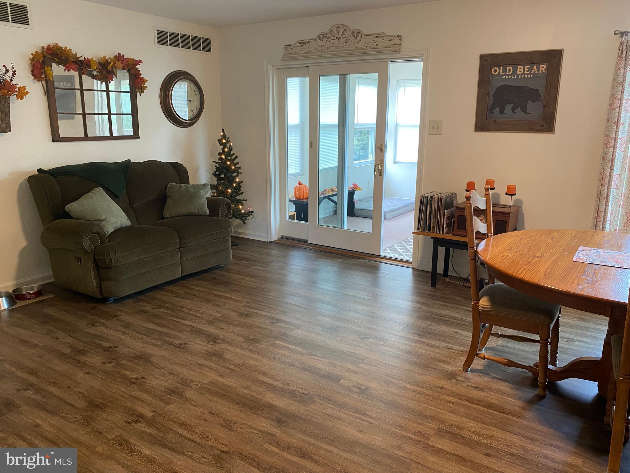 BRADDOCK ESTATES - Residential