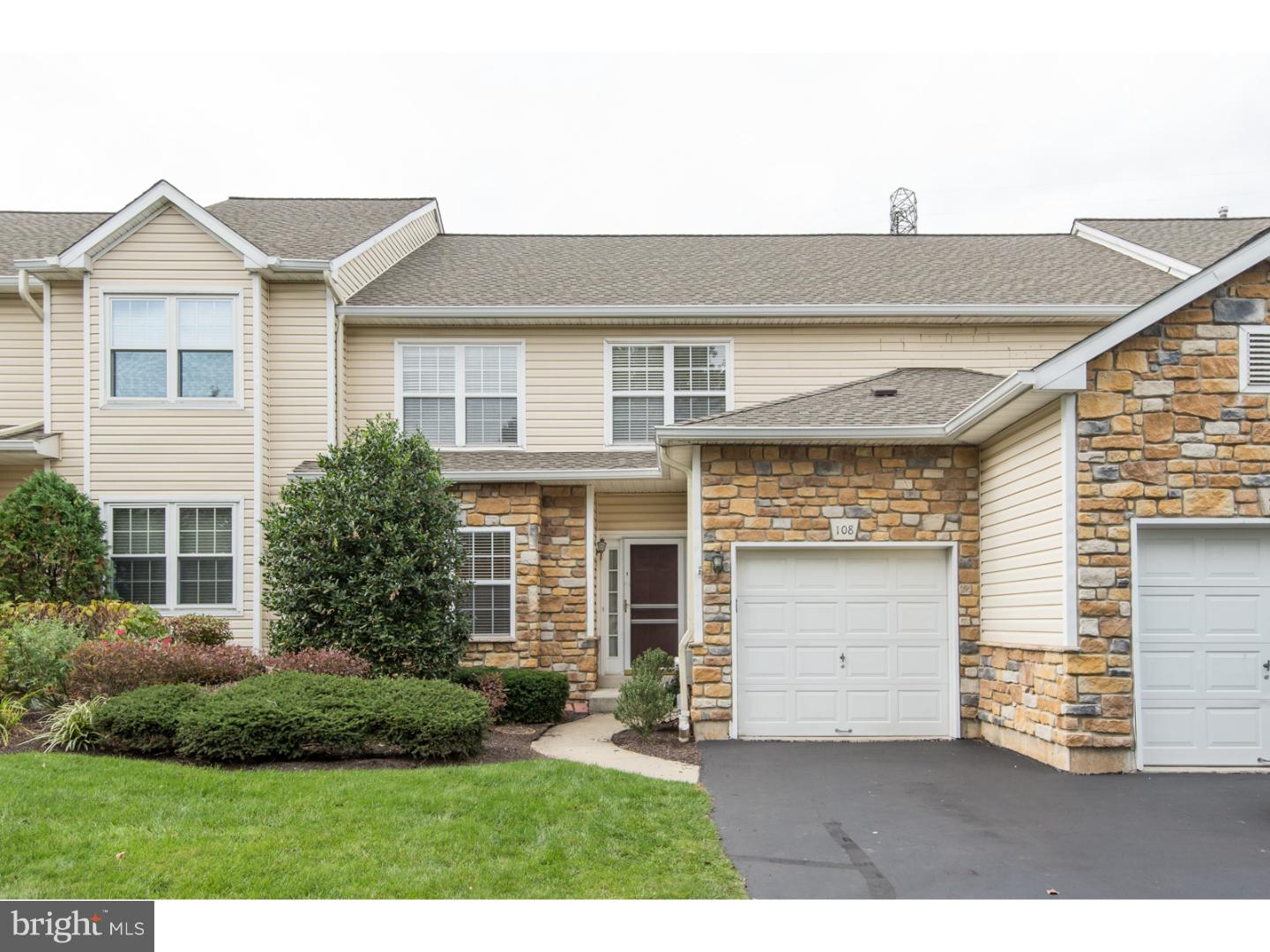 CREEKSIDE AT BLUE BELL - Residential Lease