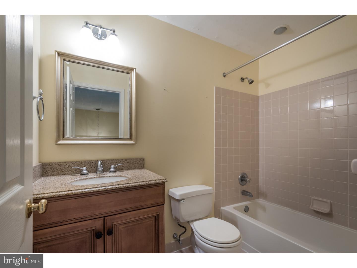 CREEKSIDE AT BLUE BELL - Residential Lease