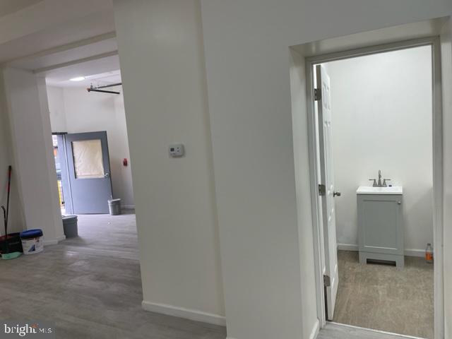 HUNTING PARK - Commercial Lease