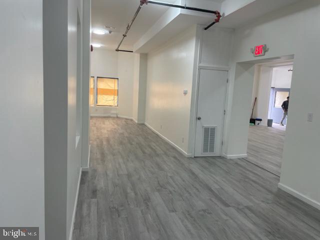 HUNTING PARK - Commercial Lease