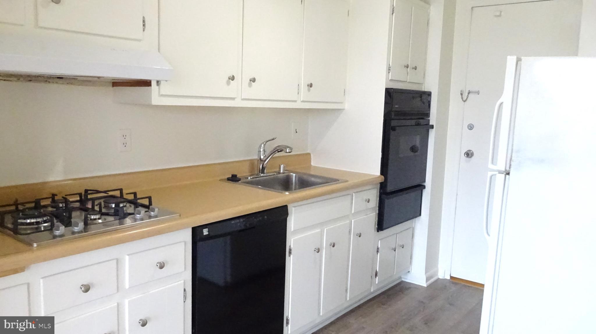 GROSVENOR PARK - Residential Lease