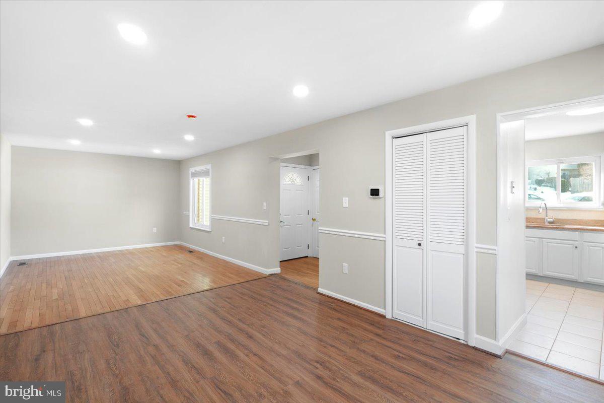 NEWPORT ESTATES - Residential