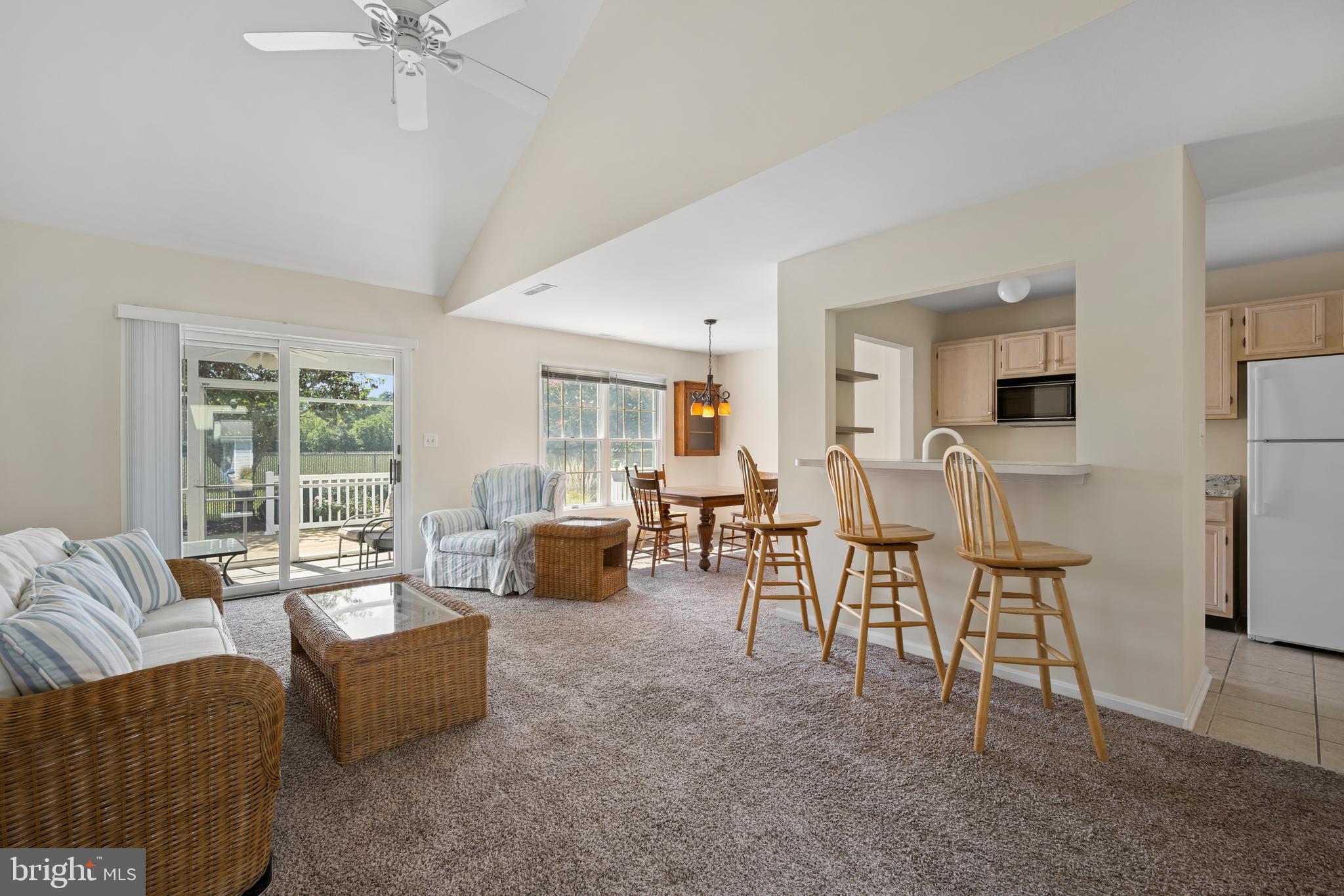 GULL POINT - Residential