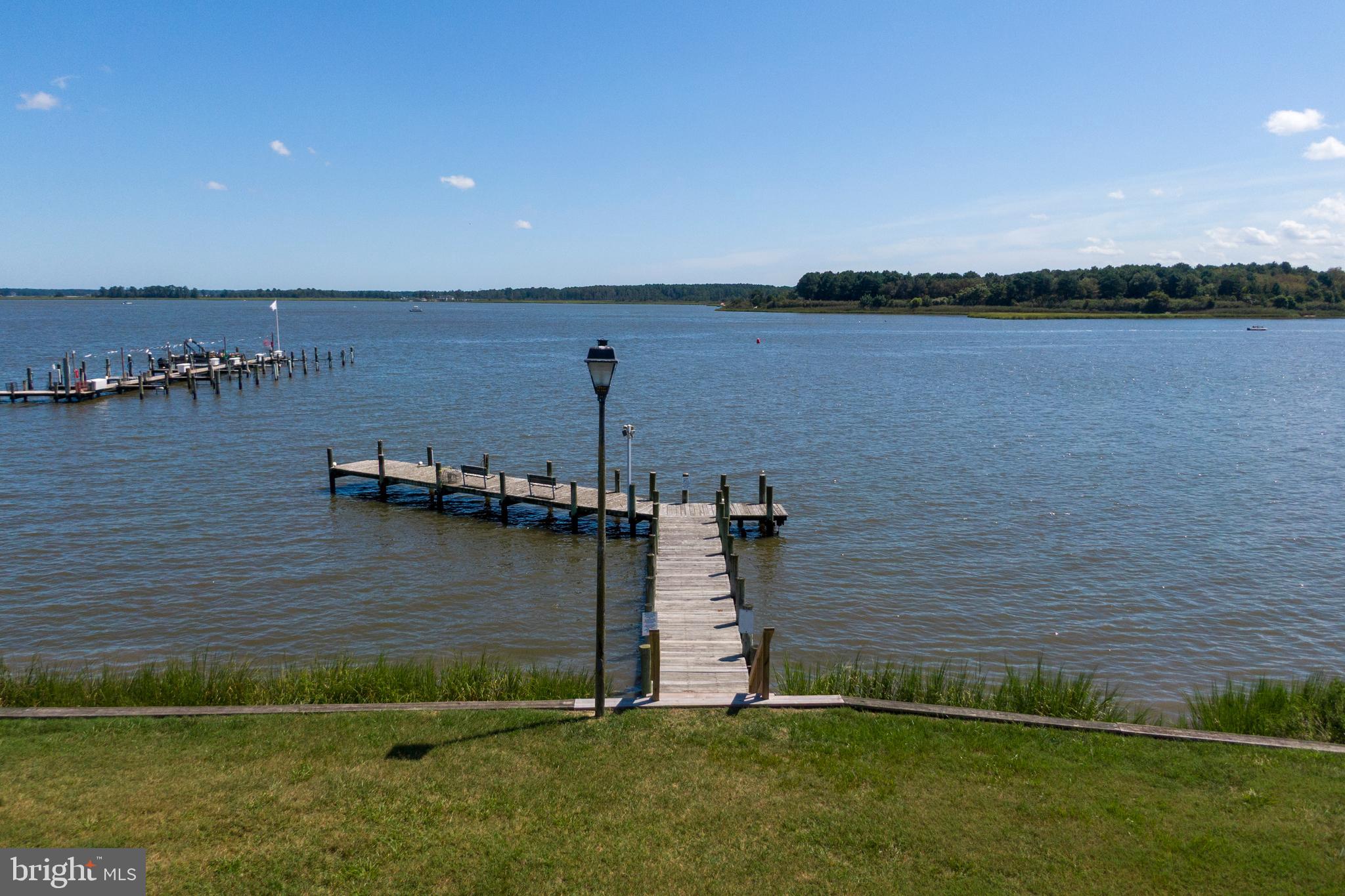 GULL POINT - Residential