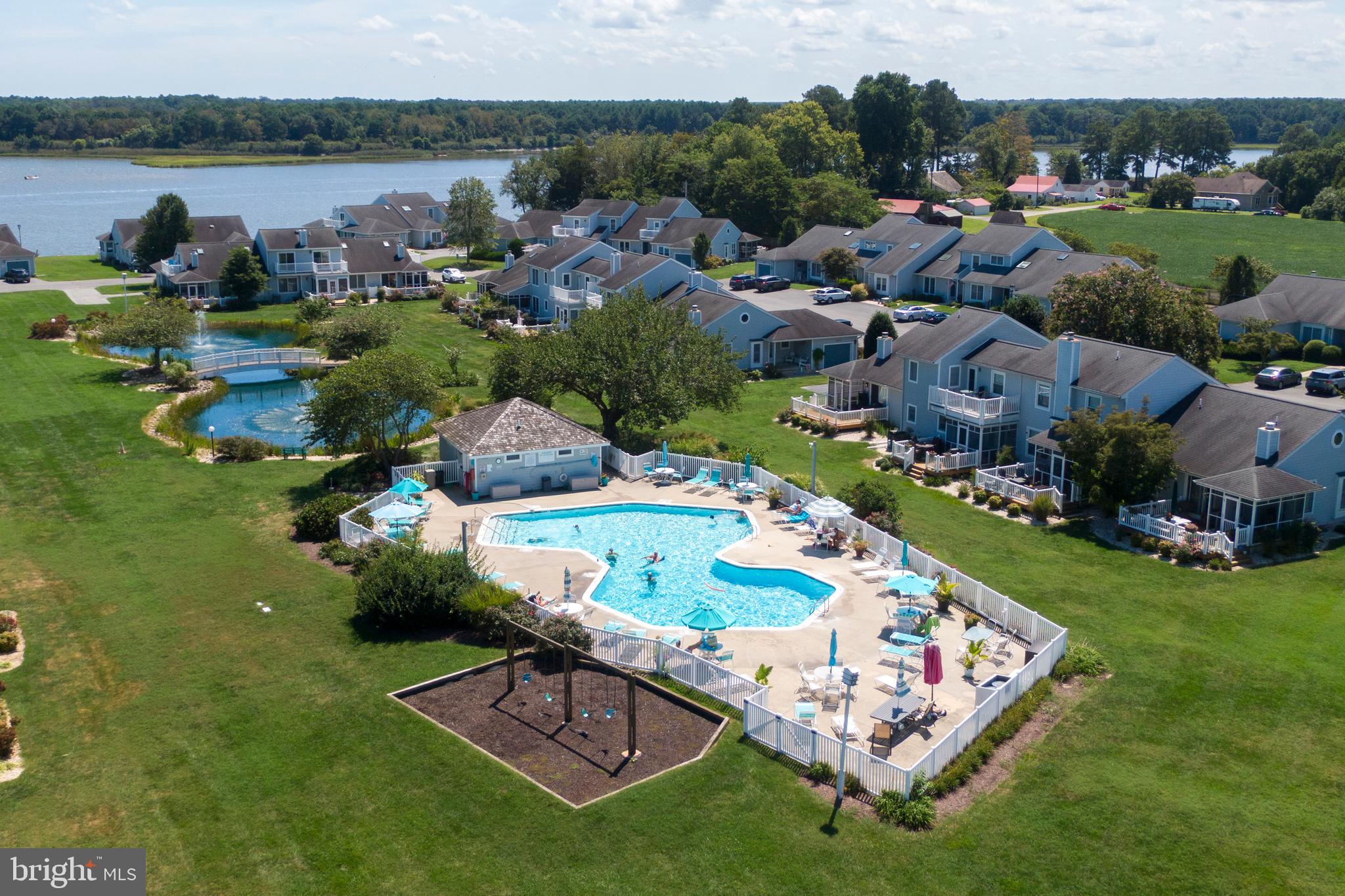 GULL POINT - Residential