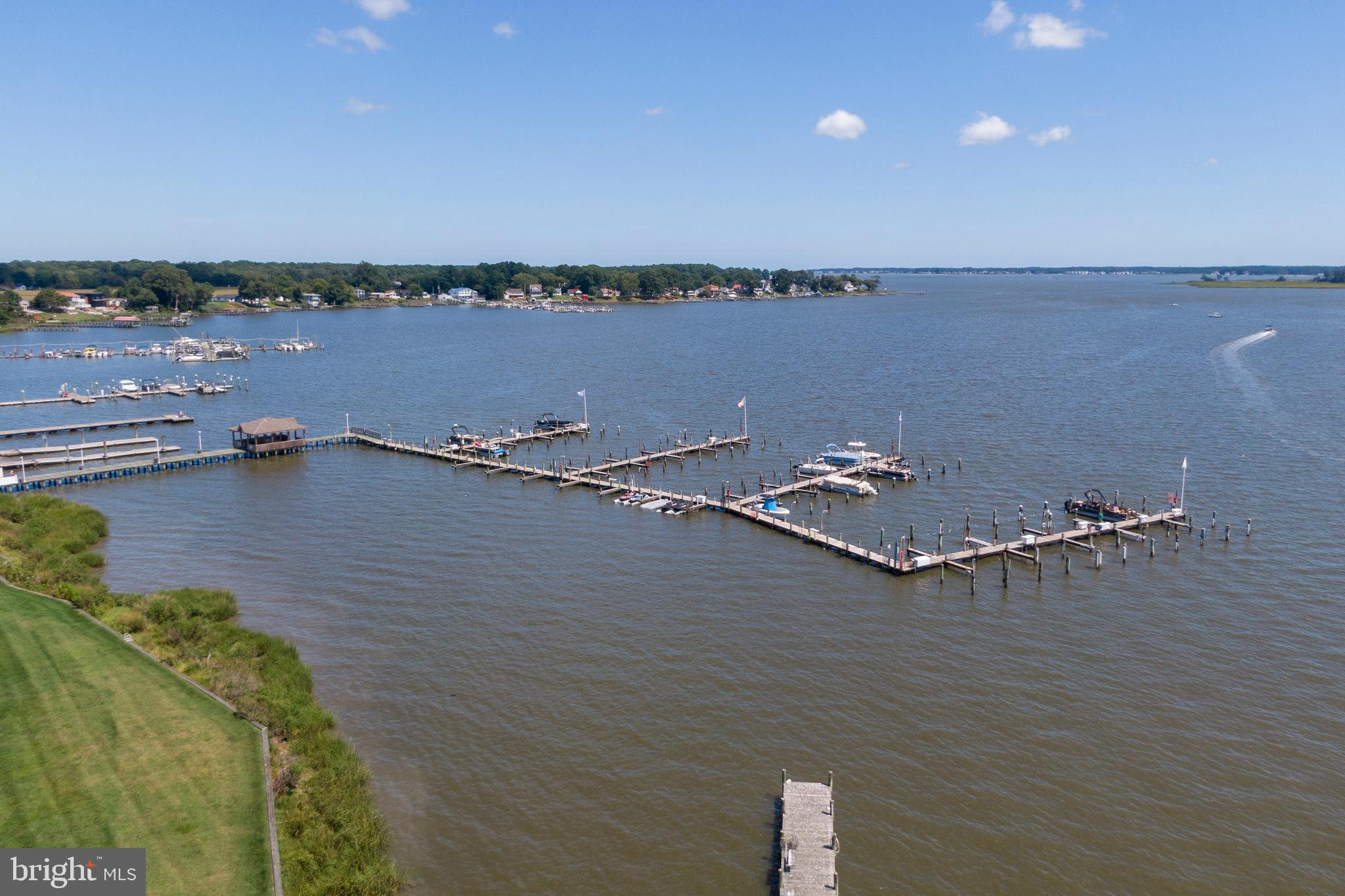 GULL POINT - Residential