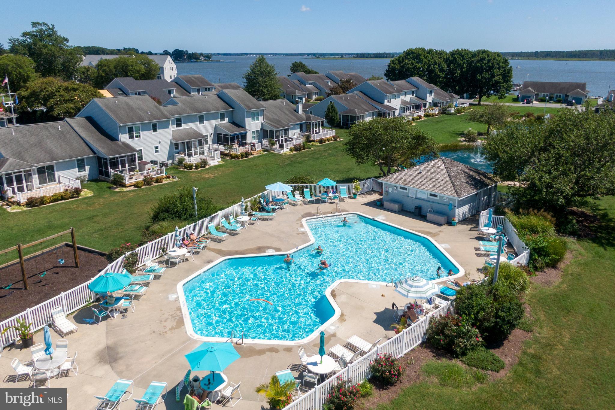 GULL POINT - Residential