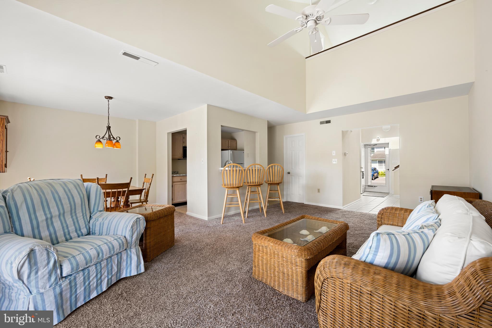 GULL POINT - Residential