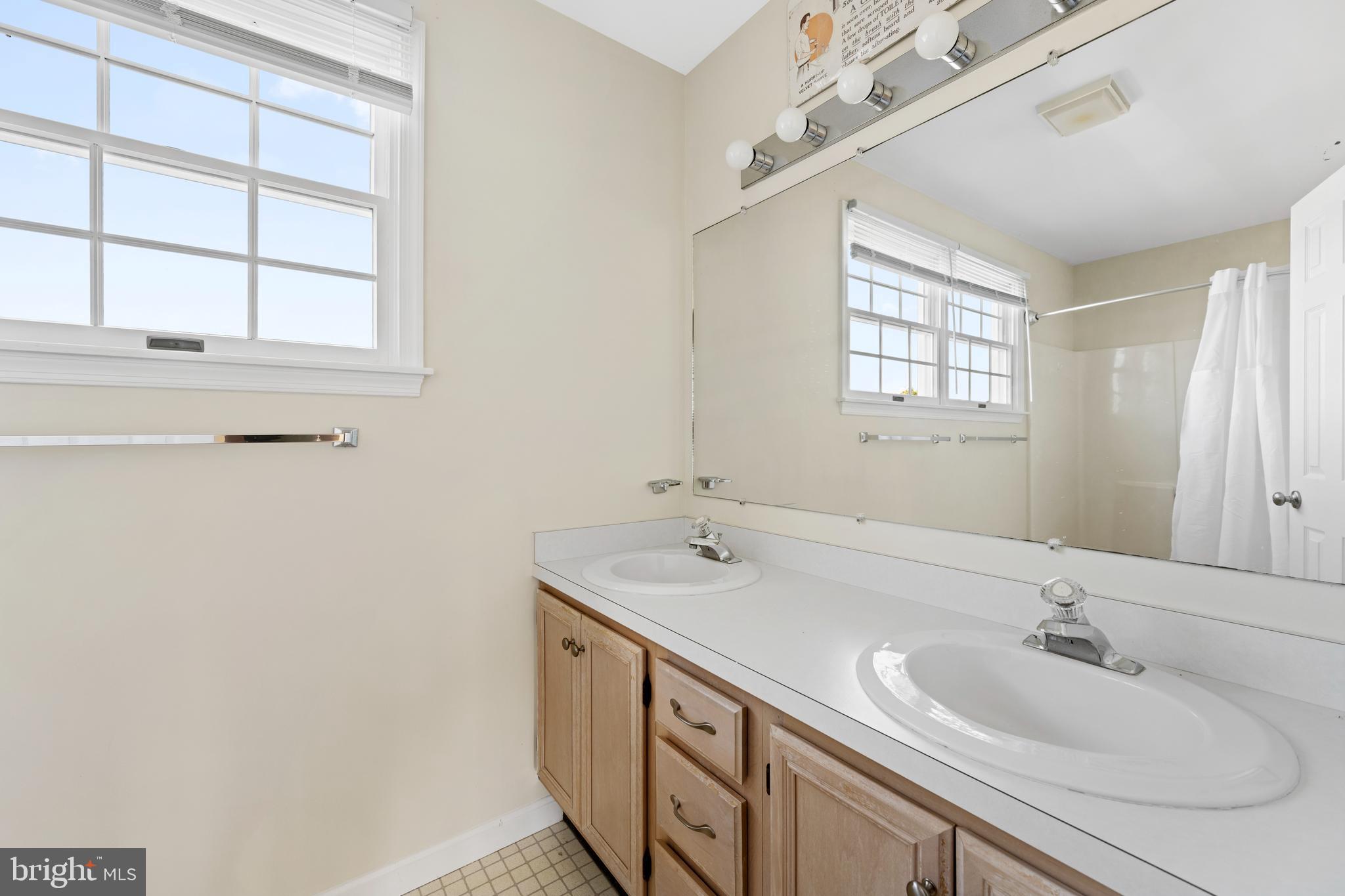 GULL POINT - Residential