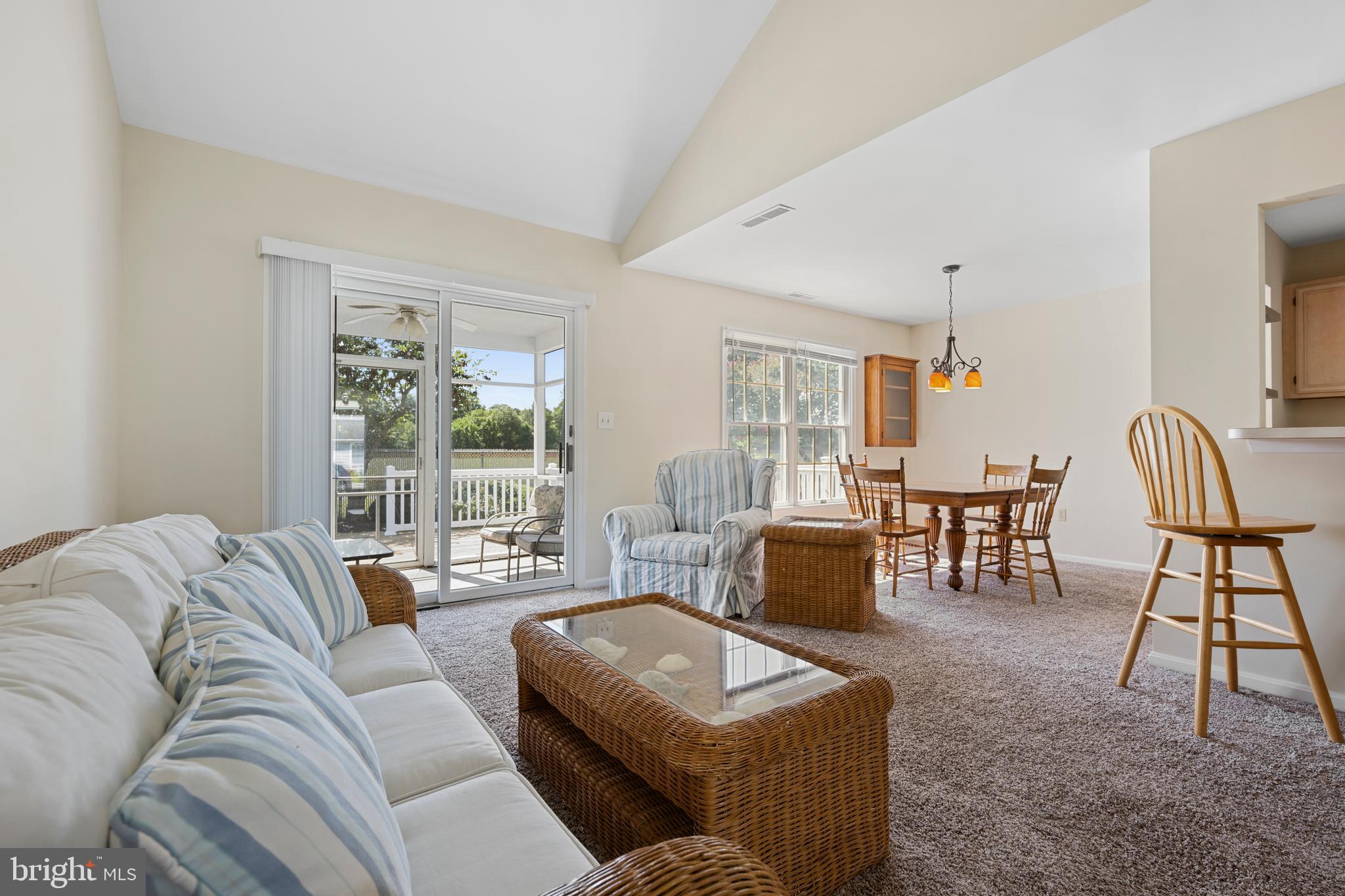 GULL POINT - Residential