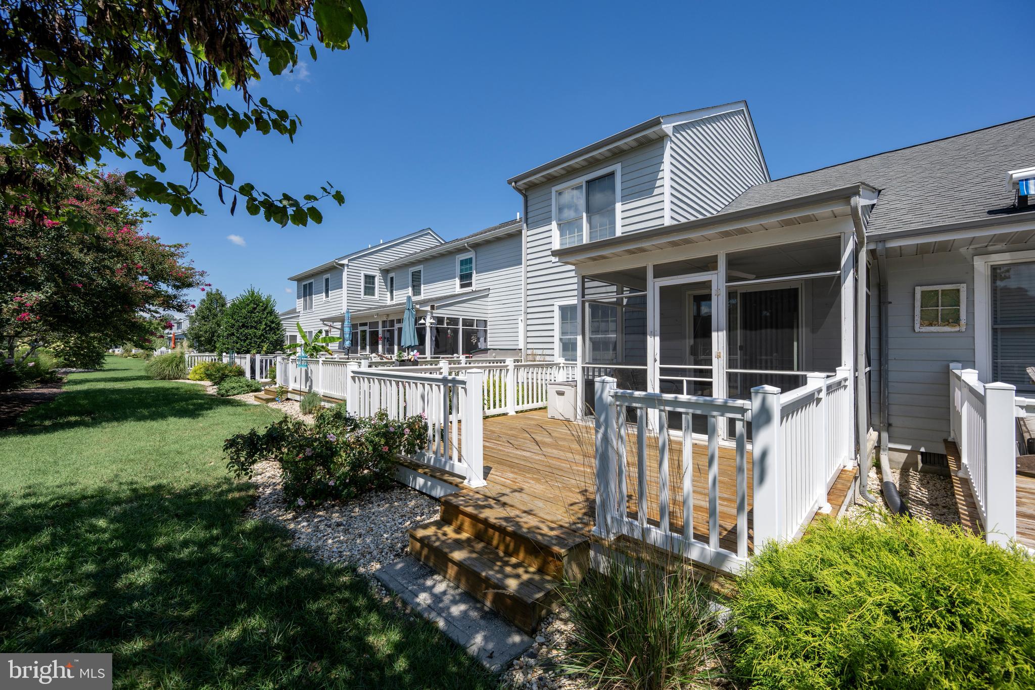 GULL POINT - Residential