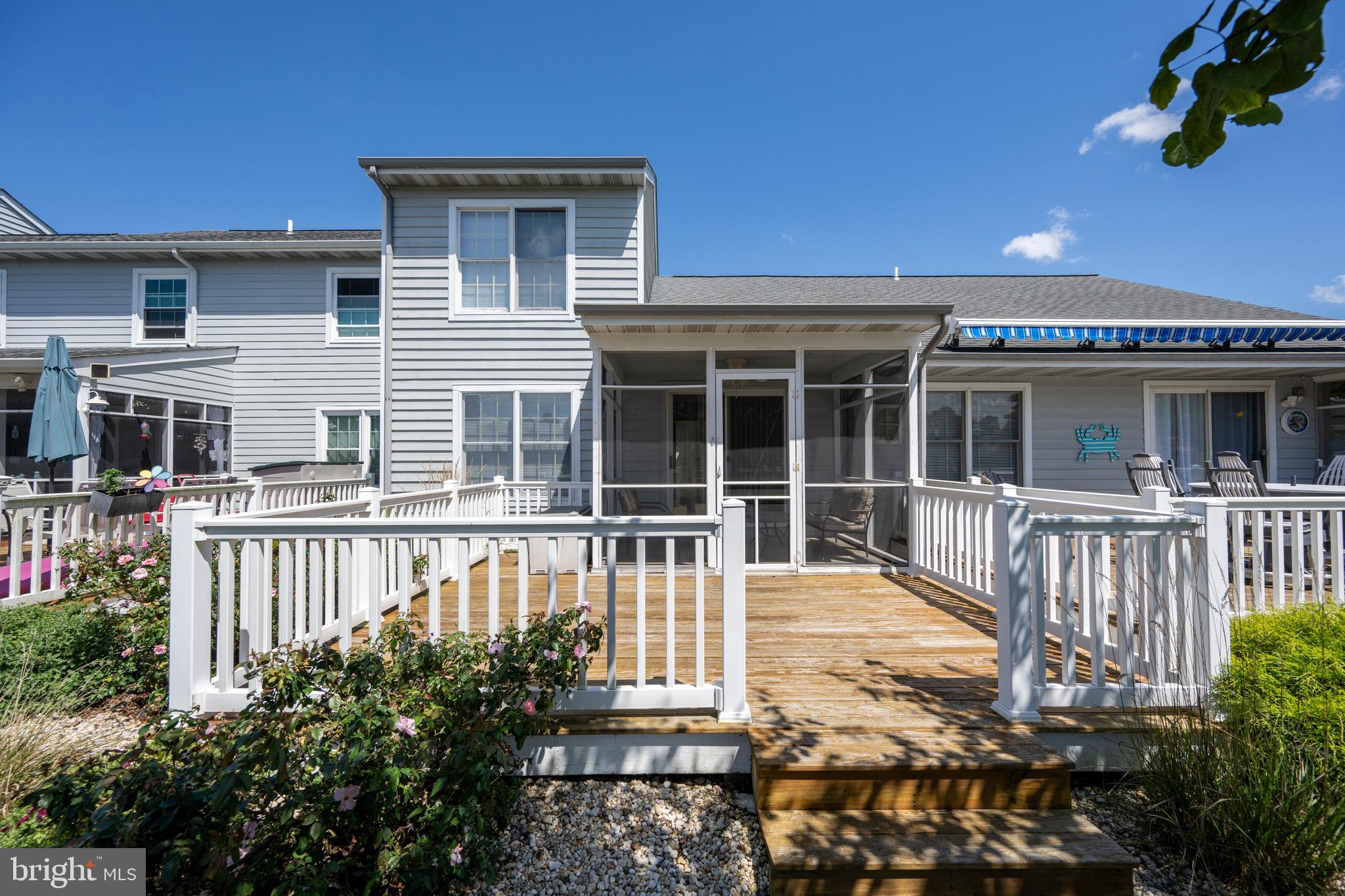 GULL POINT - Residential