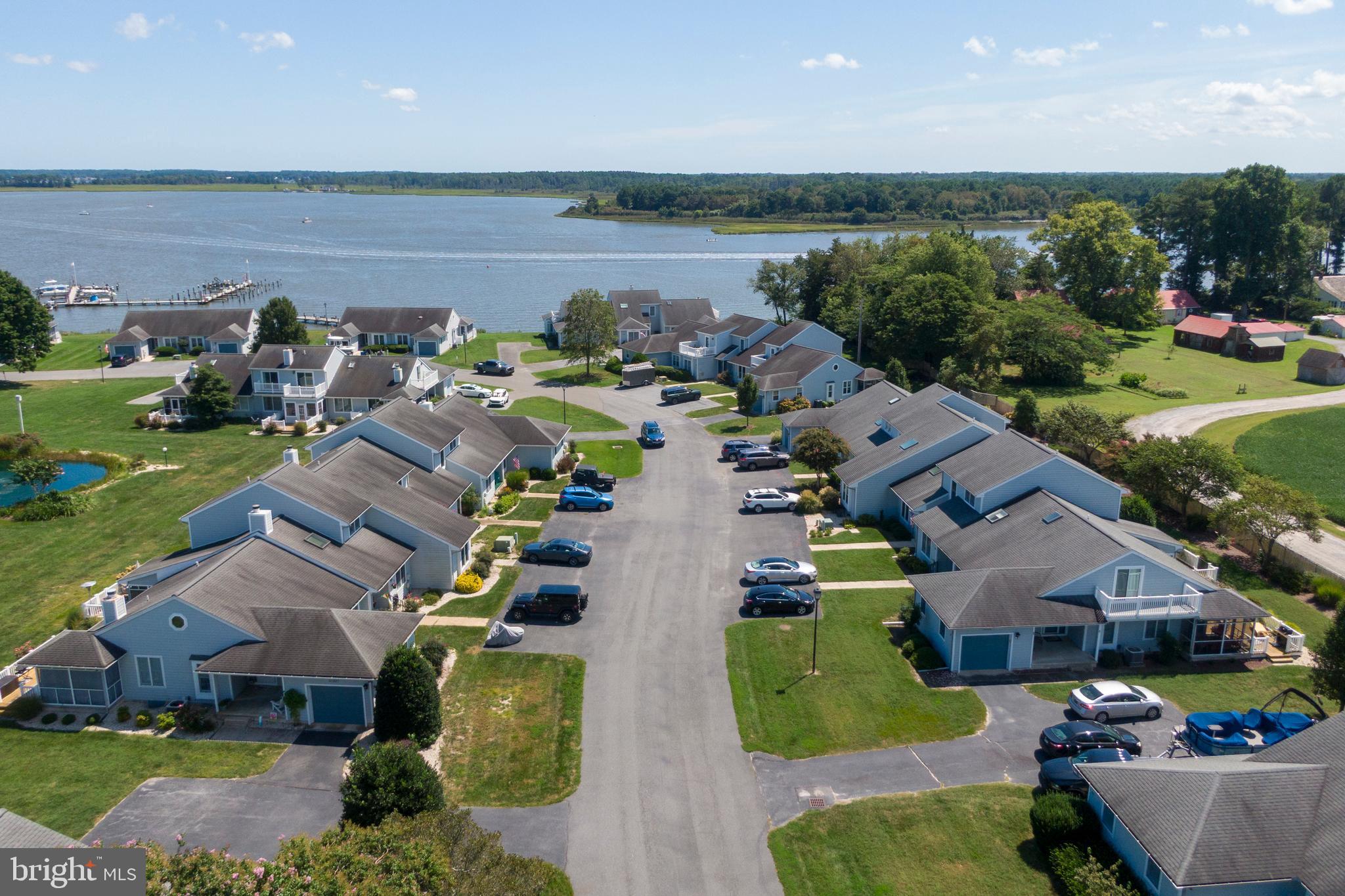 GULL POINT - Residential