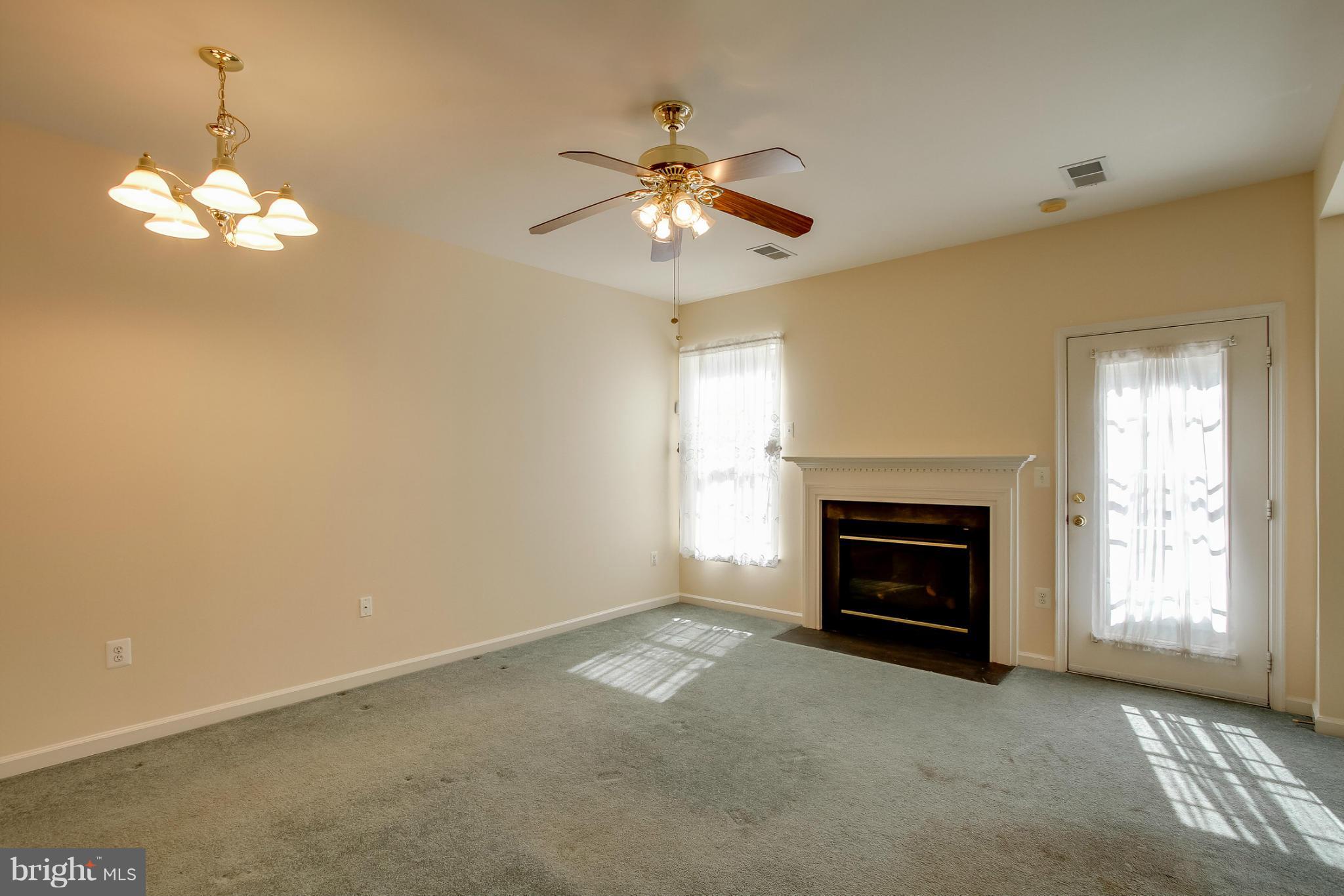 SUMNER LAKE - Residential