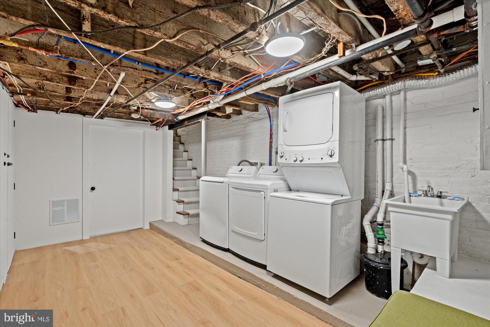 OLD TOWN HISTORIC - Residential Income