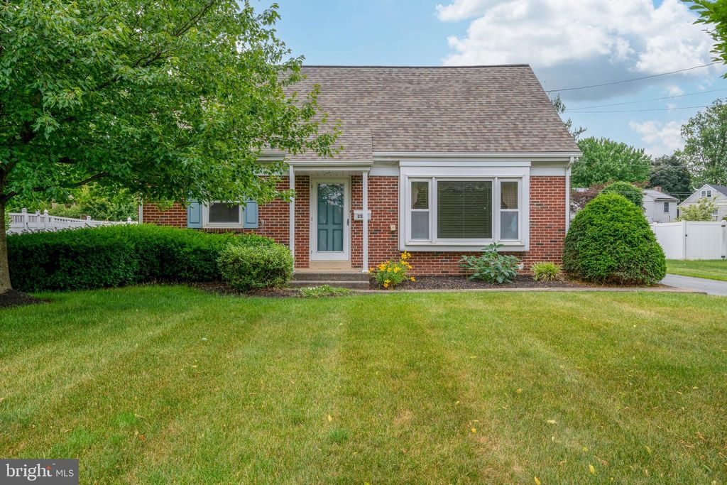 Photo of 2365 STATE ST, EAST PETERSBURG, PA 17520 (MLS # PALA2036624)