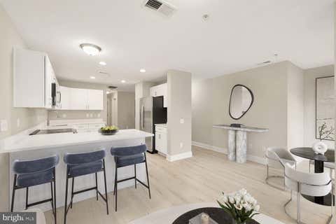 Condo For Sale - 1755 W Street #C<br/> WASHINGTON, DC 20020