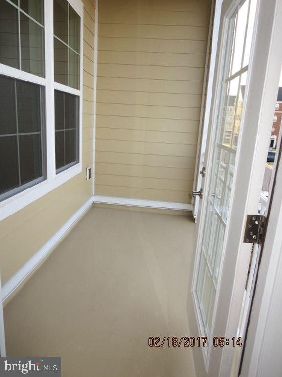 DISCOVERY SQUARE - Residential Lease