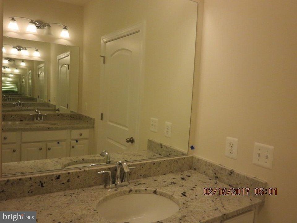 DISCOVERY SQUARE - Residential Lease