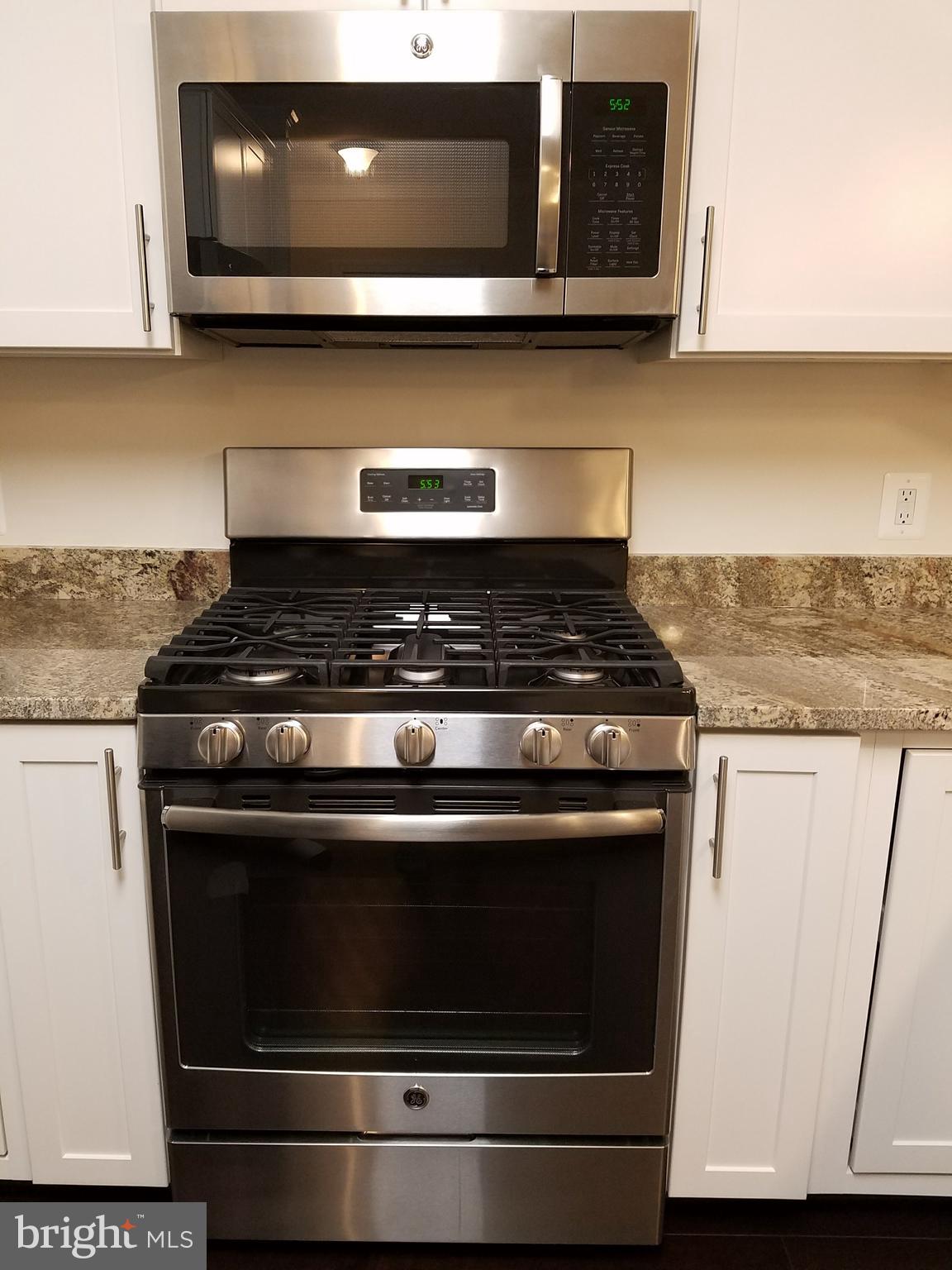 DISCOVERY SQUARE - Residential Lease