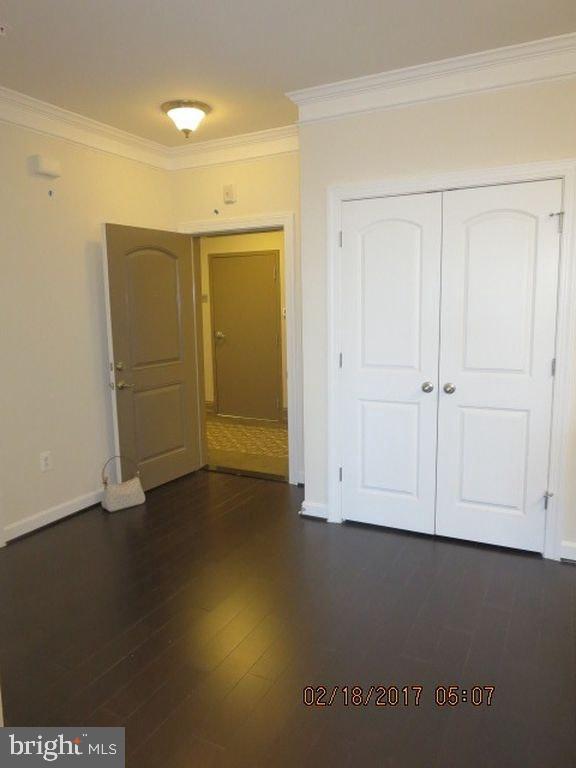 DISCOVERY SQUARE - Residential Lease