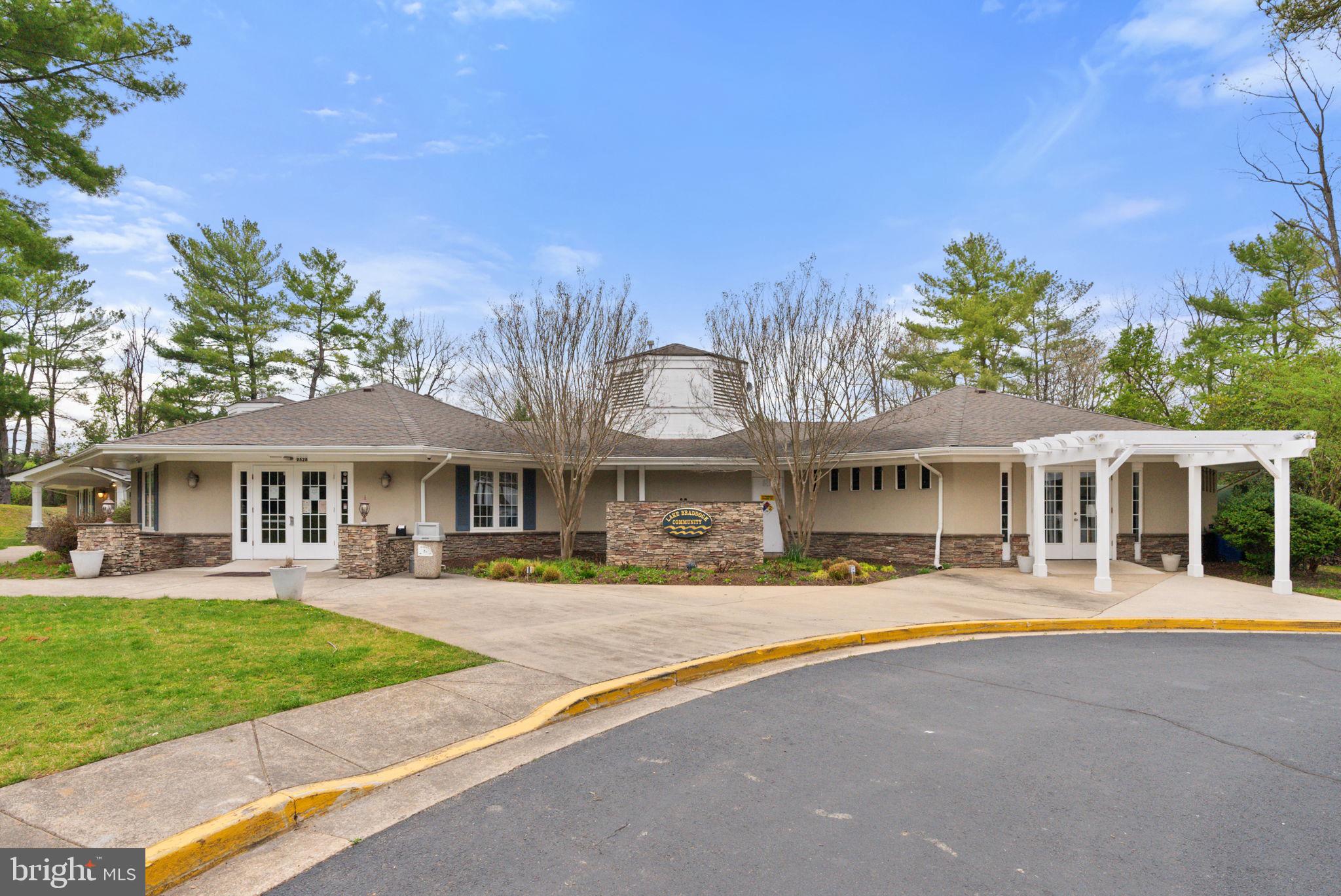 LAKE BRADDOCK - Residential