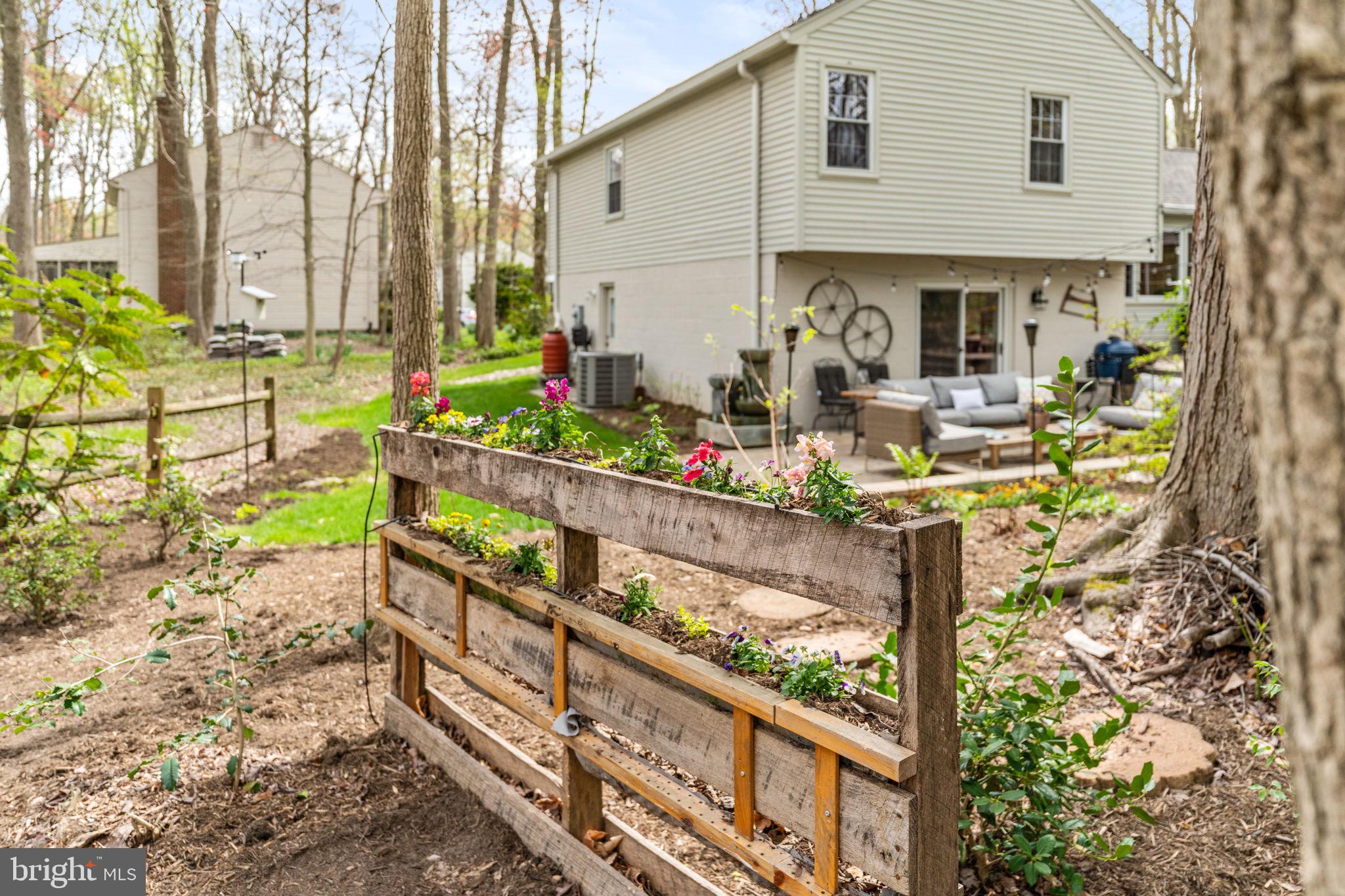 LAKE BRADDOCK - Residential