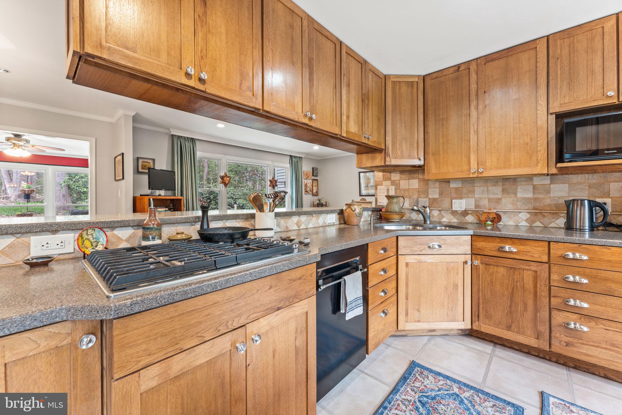 LAKE BRADDOCK - Residential