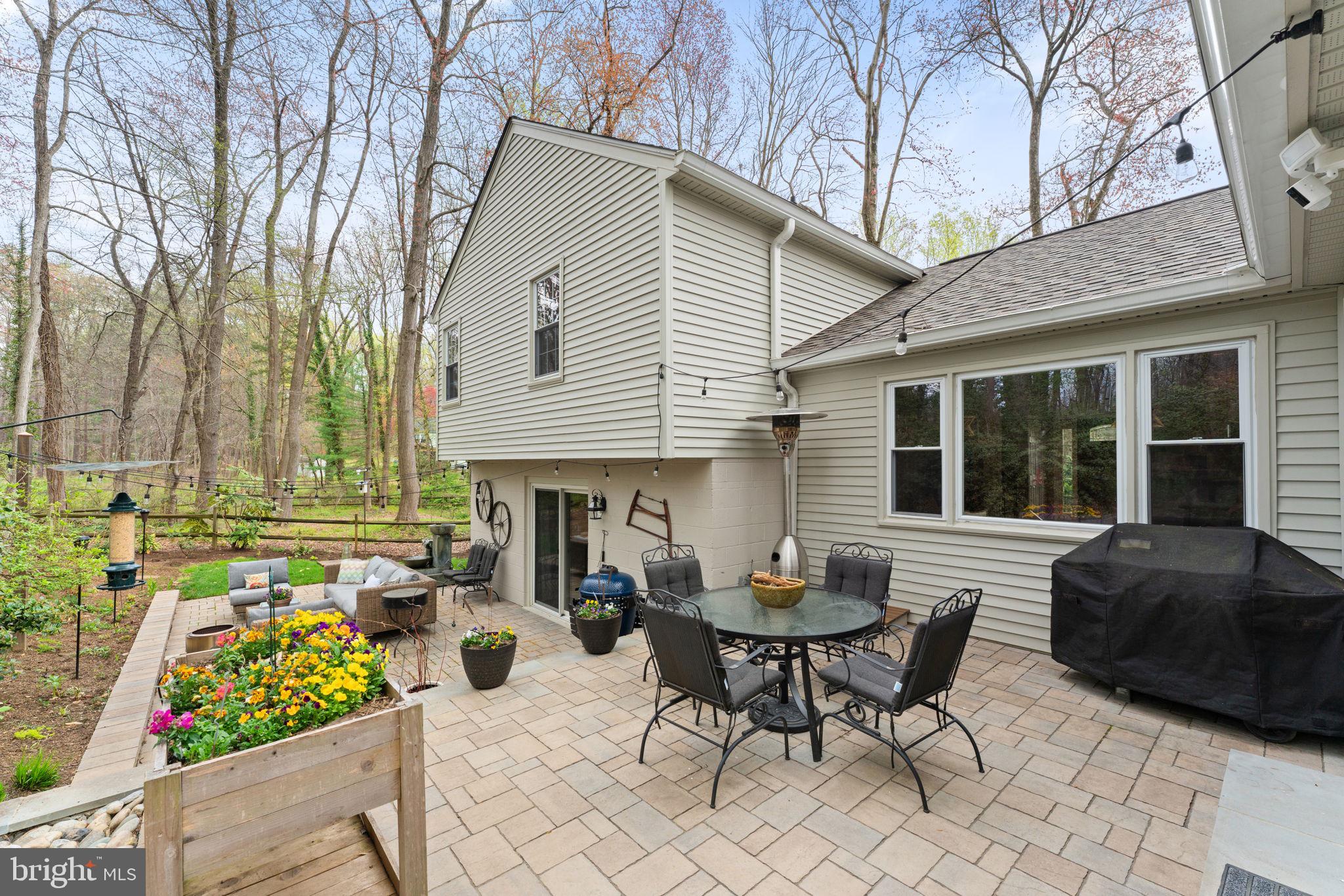 LAKE BRADDOCK - Residential