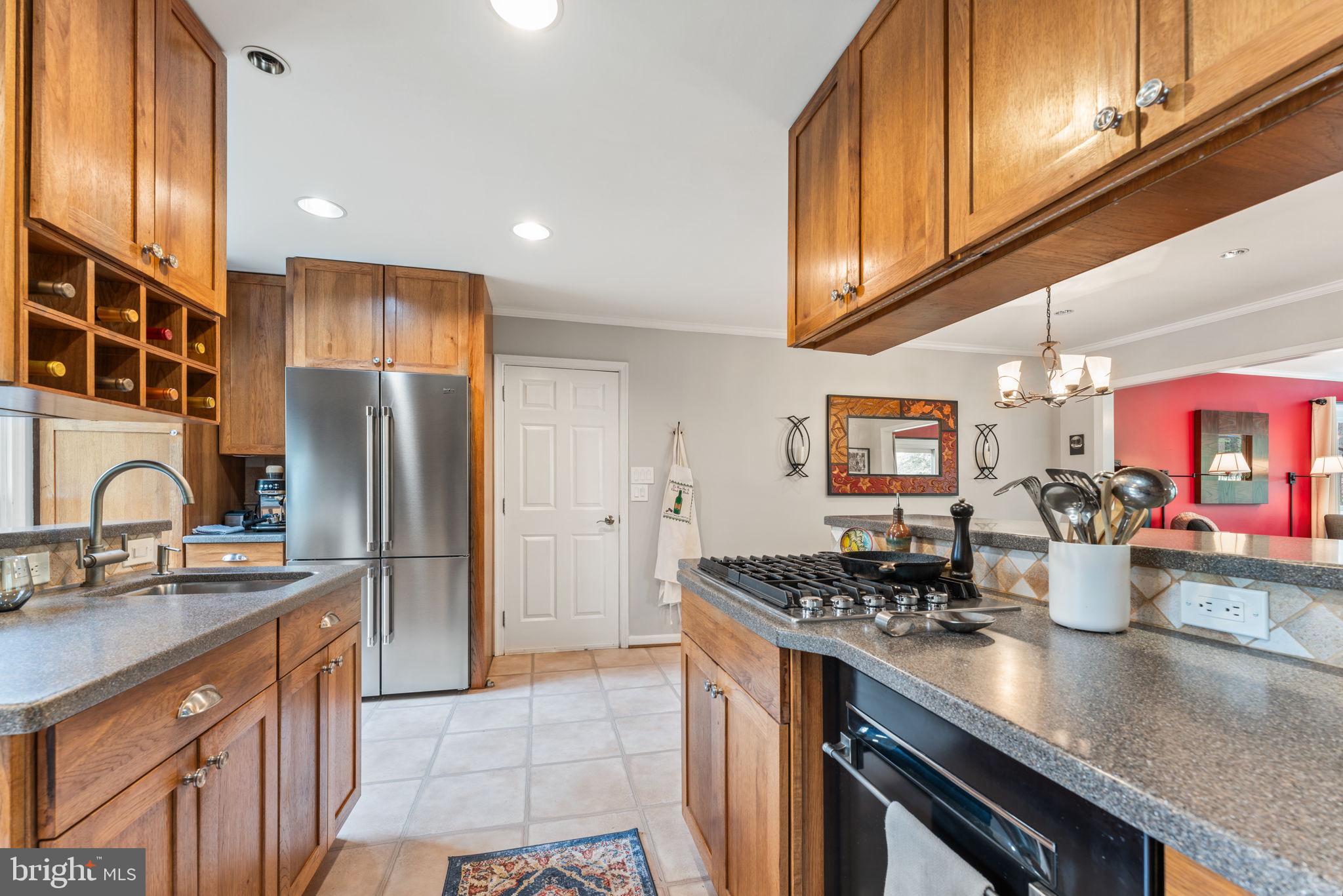 LAKE BRADDOCK - Residential