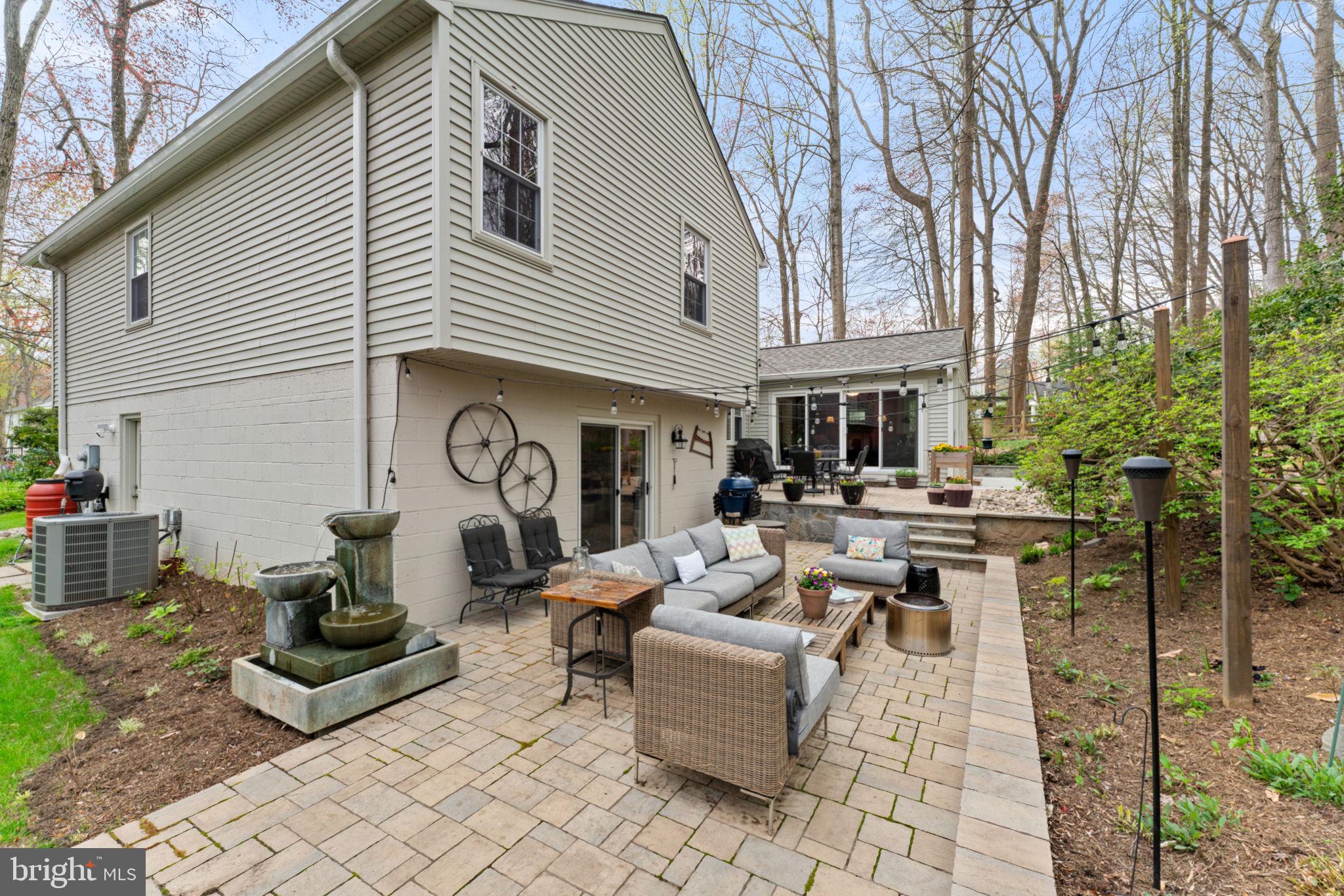 LAKE BRADDOCK - Residential