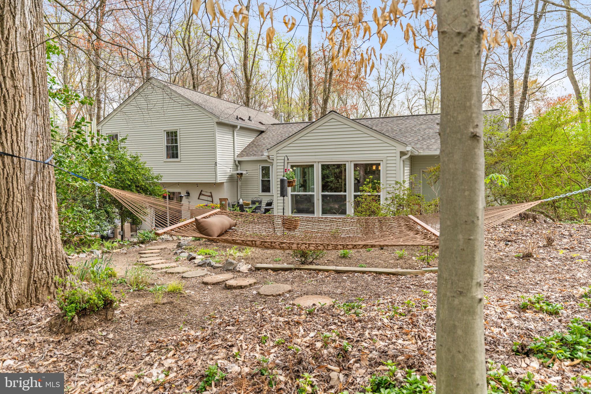 LAKE BRADDOCK - Residential