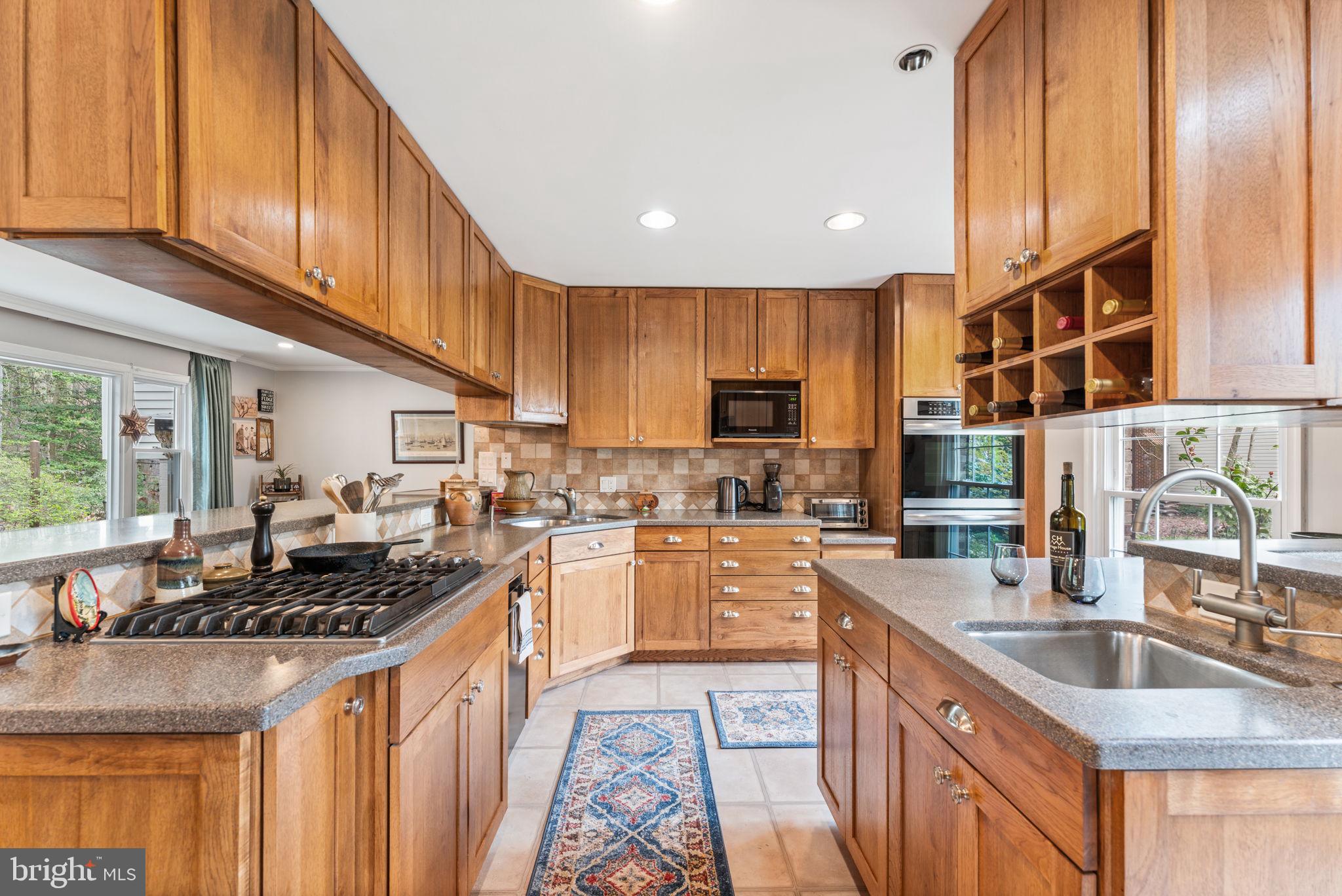 LAKE BRADDOCK - Residential