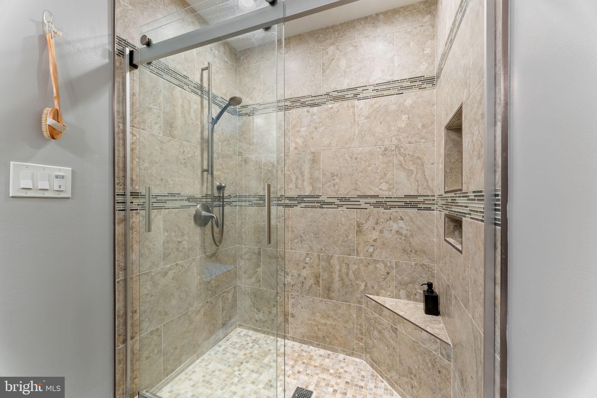 LAKE BRADDOCK - Residential