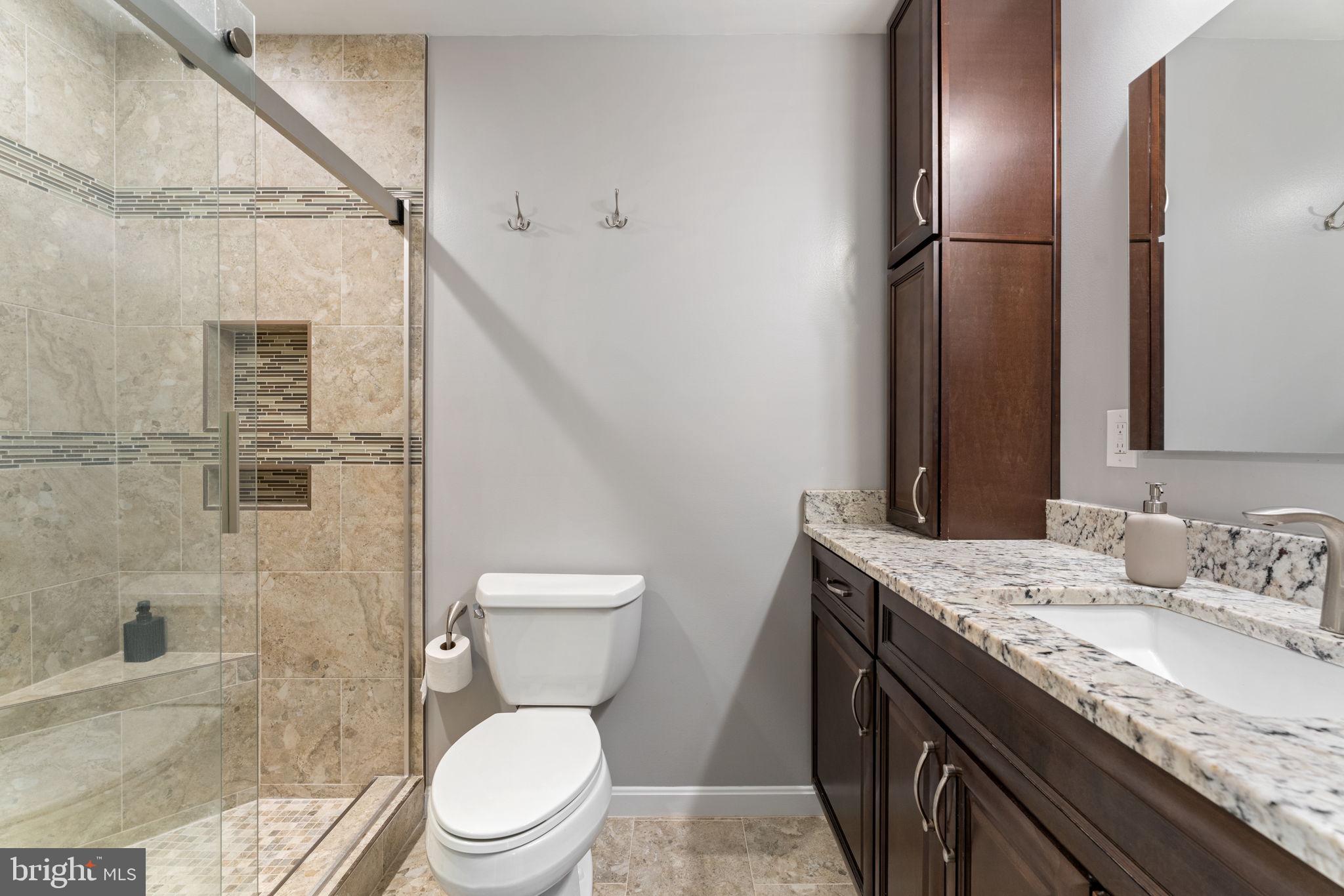 LAKE BRADDOCK - Residential