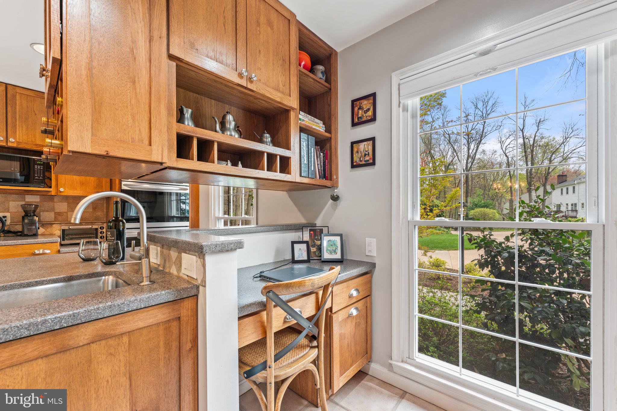 LAKE BRADDOCK - Residential