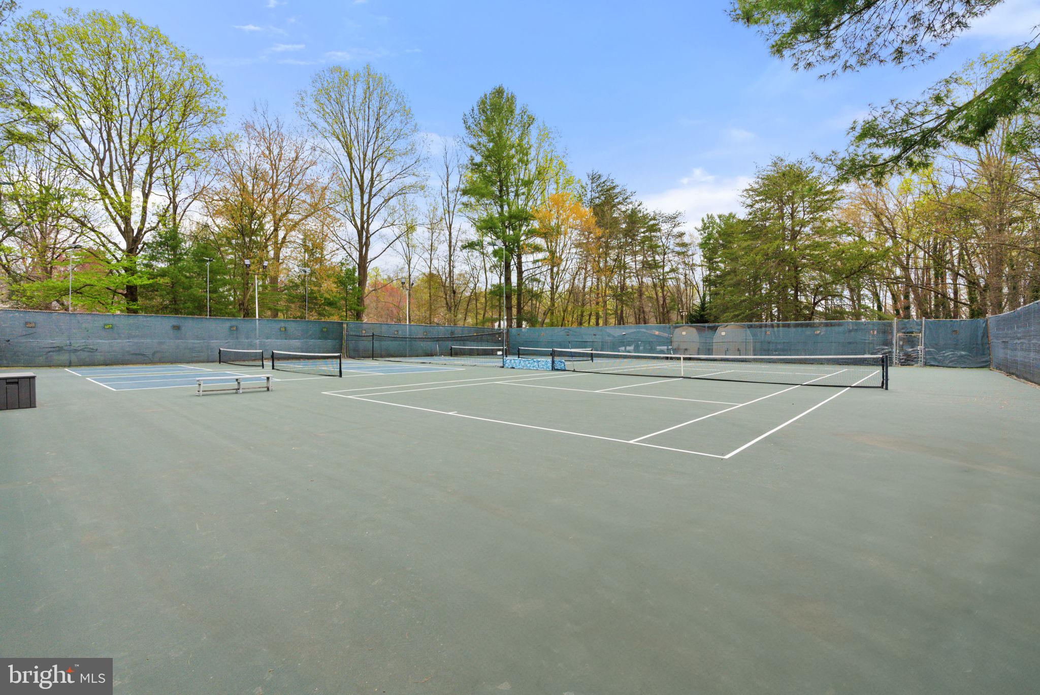 LAKE BRADDOCK - Residential