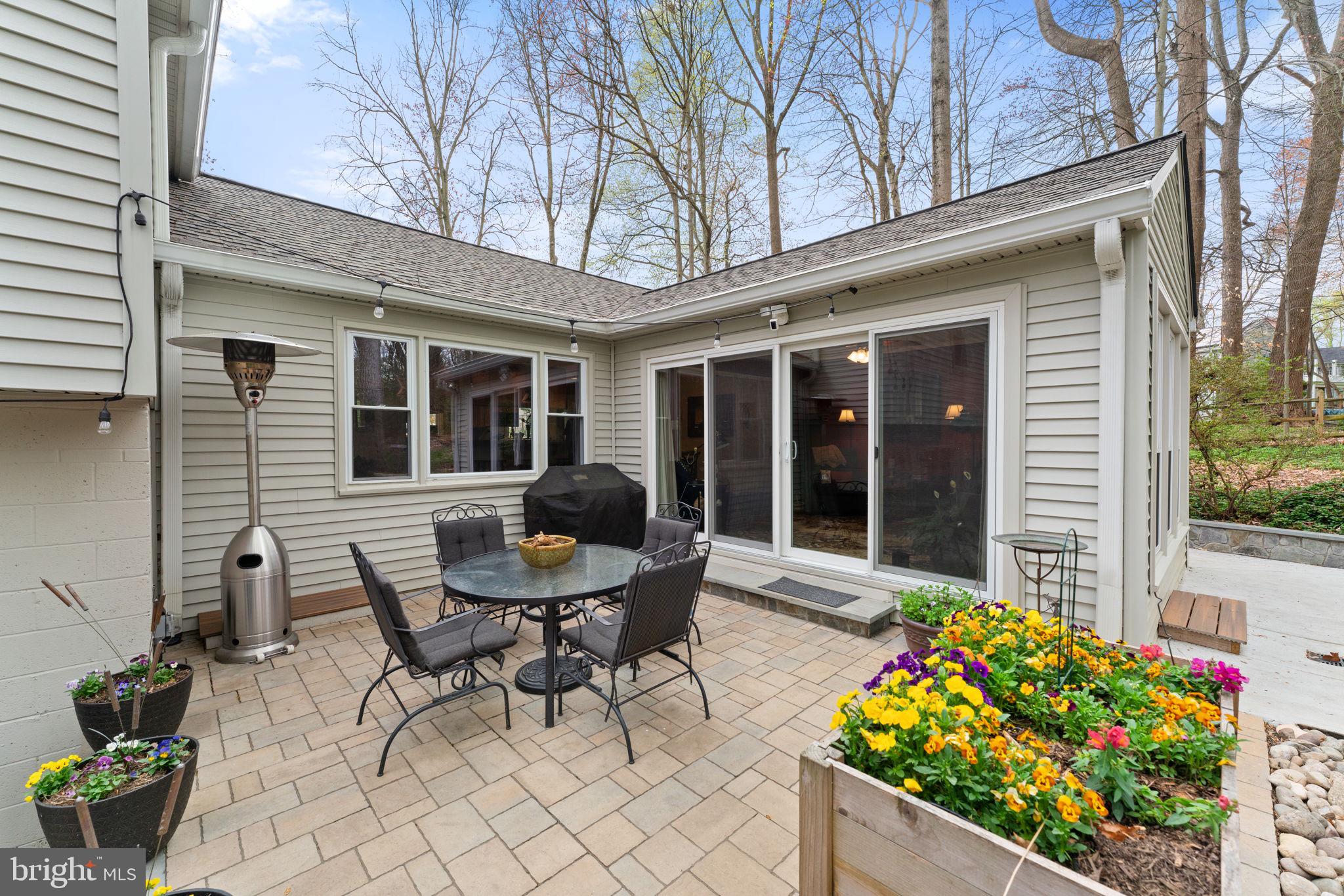 LAKE BRADDOCK - Residential