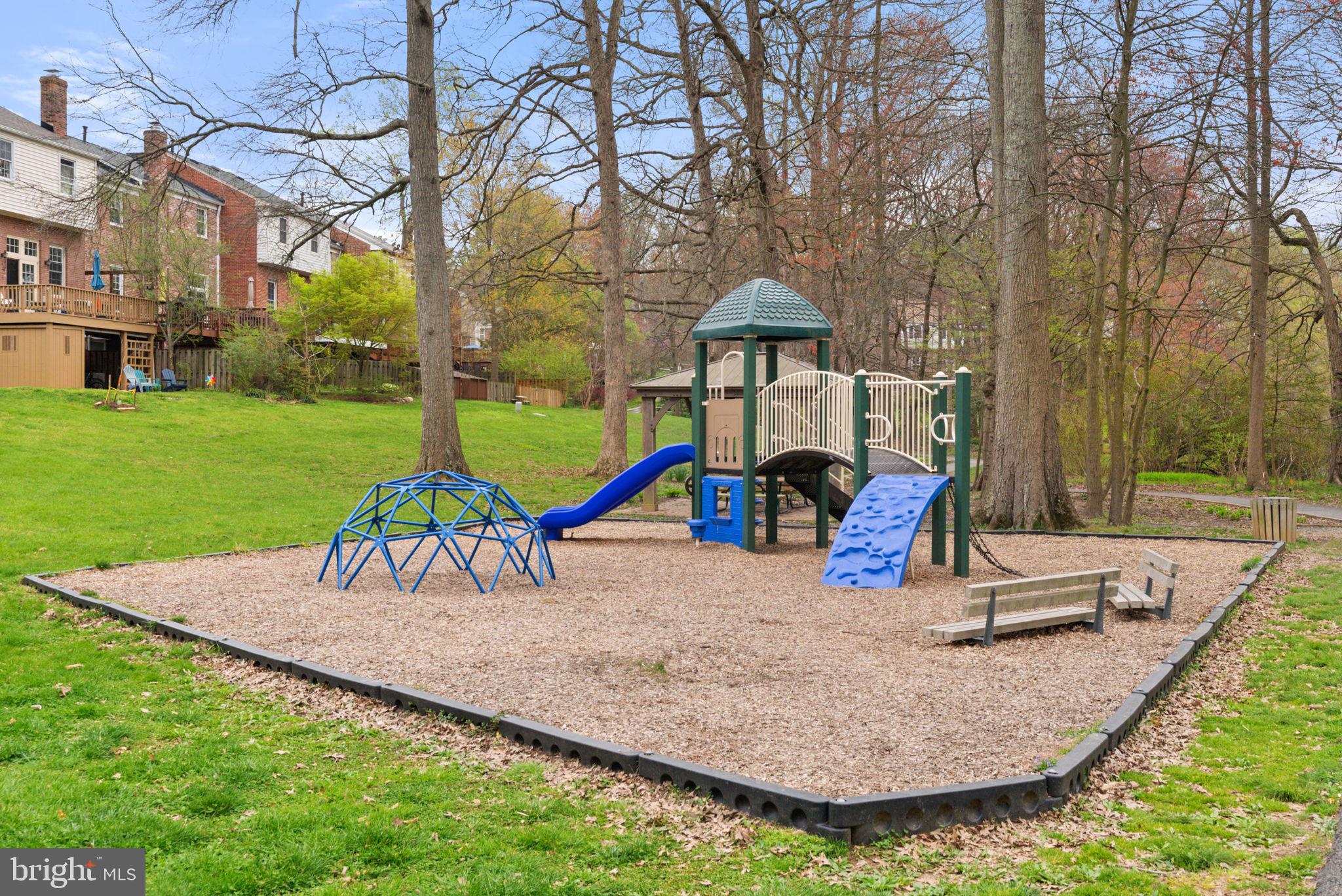 LAKE BRADDOCK - Residential