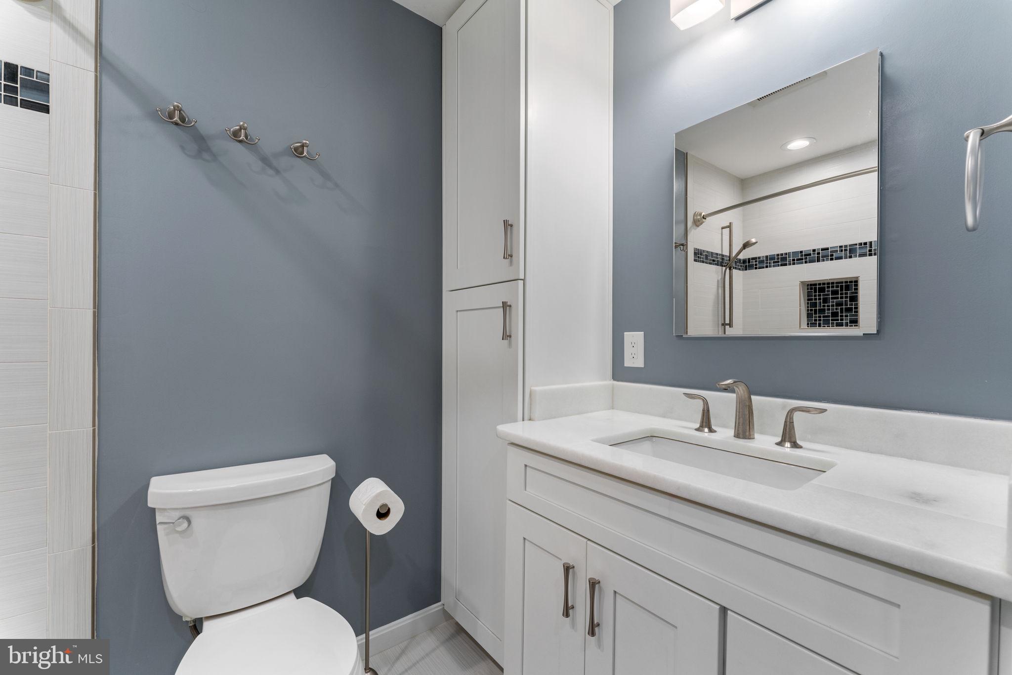 LAKE BRADDOCK - Residential