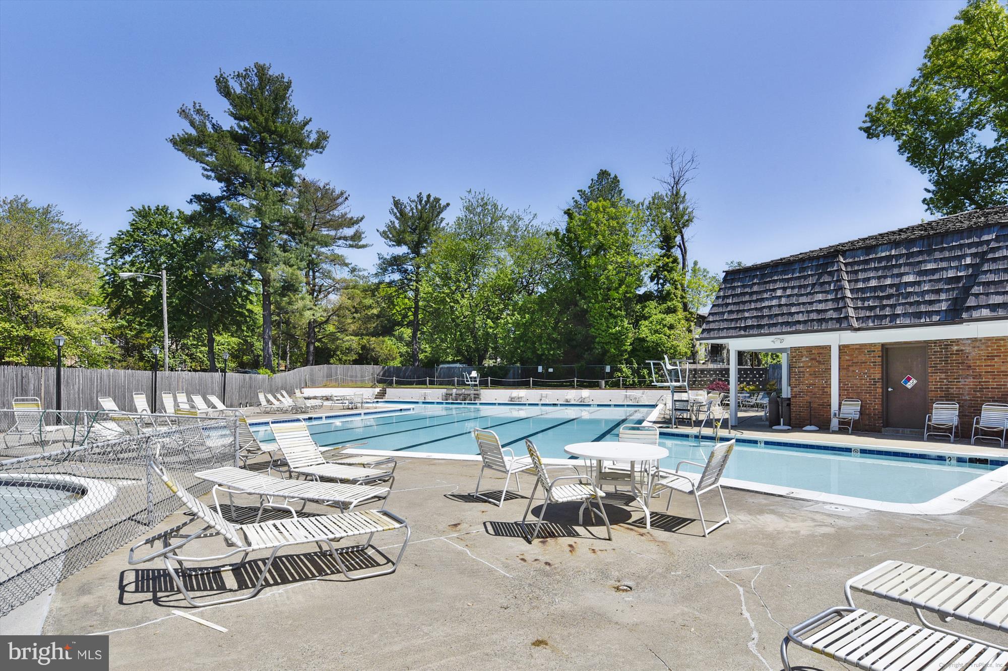 WINTER HILL - Residential