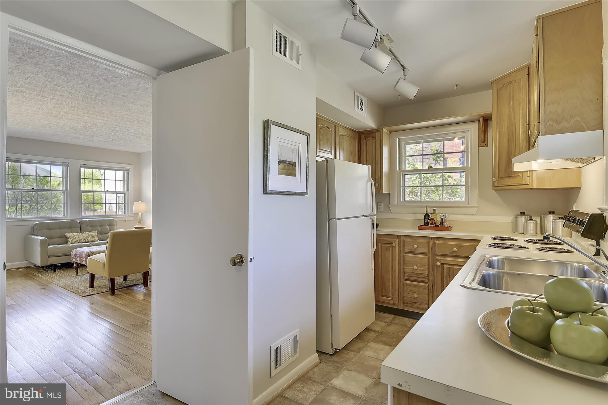 WINTER HILL - Residential